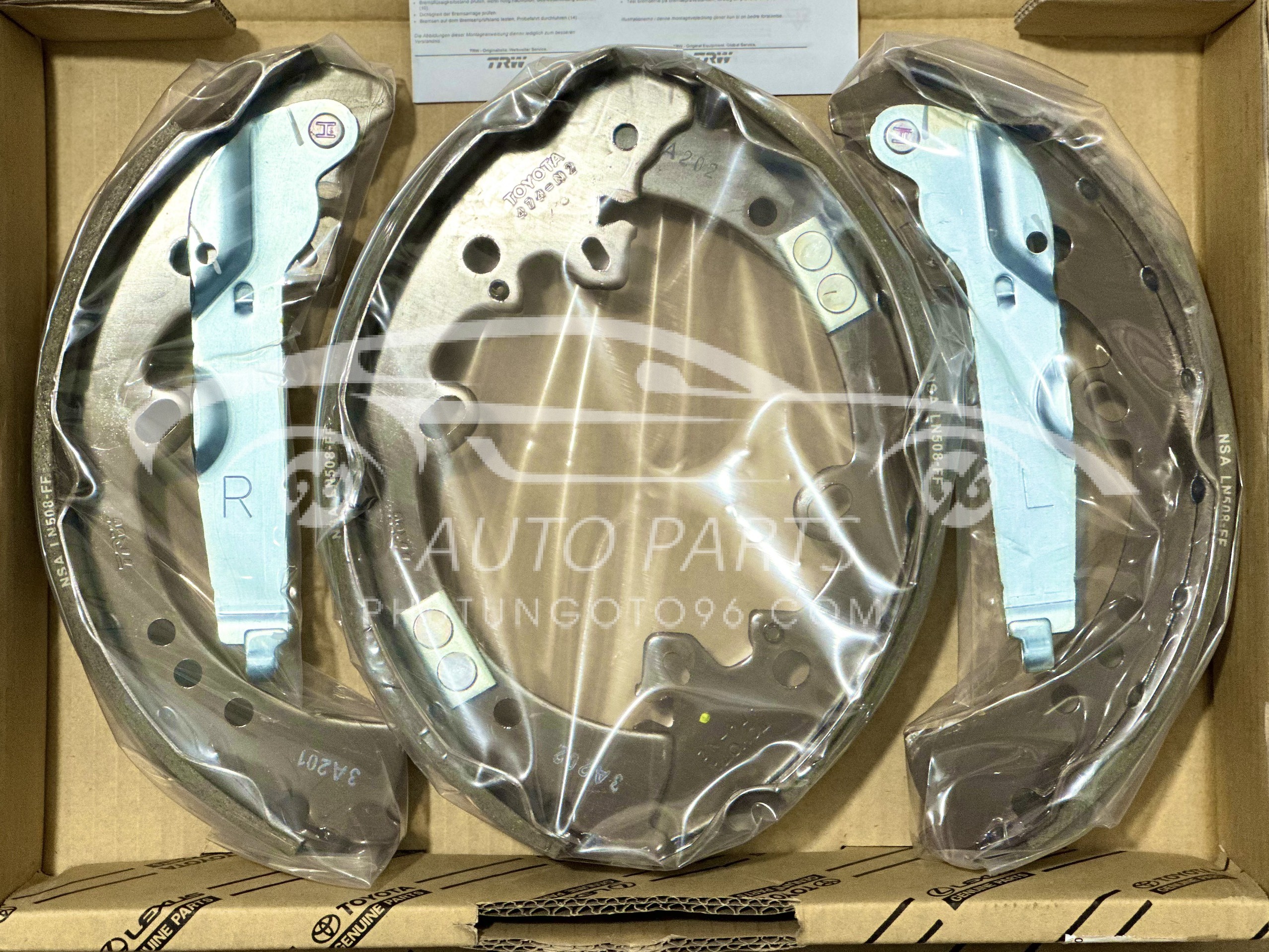 04495-0K120 Guốc phanh sau Fortuner - Hilux