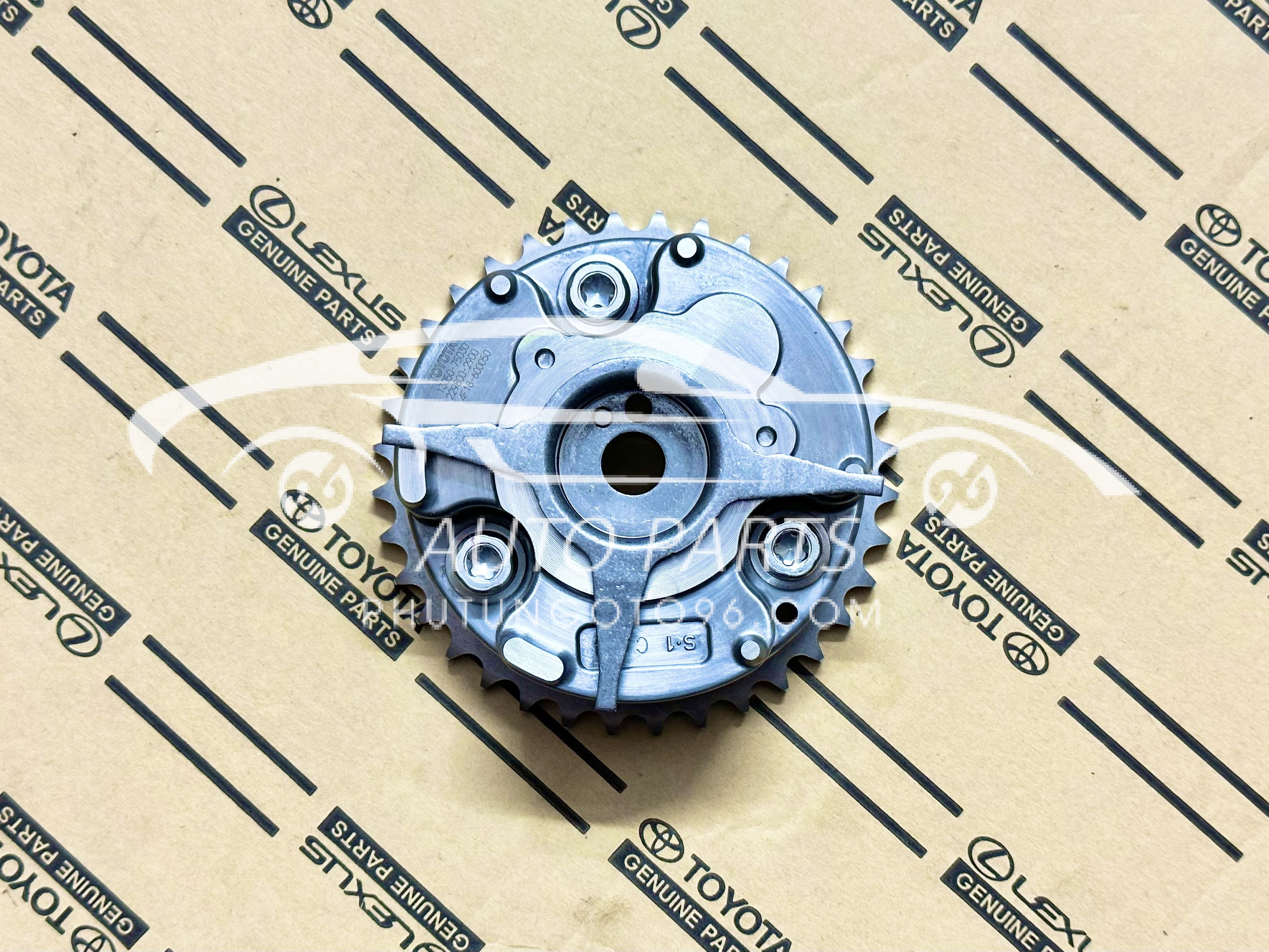 13050-75030 Nhông cam hút Innova, Fortuner, Prado