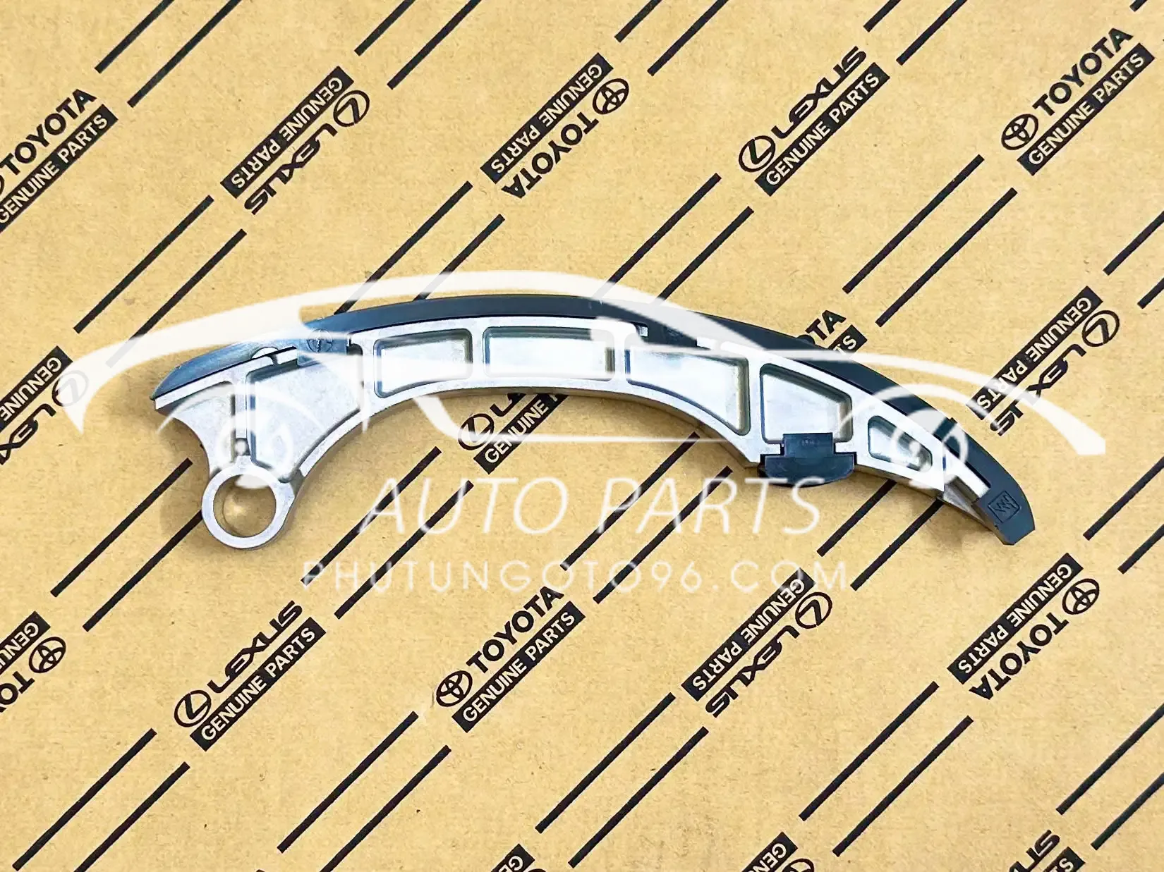 13561-0C040 Tỳ xích thẳng Fortuner , Land Cruiser Prado, Hiace 2TR