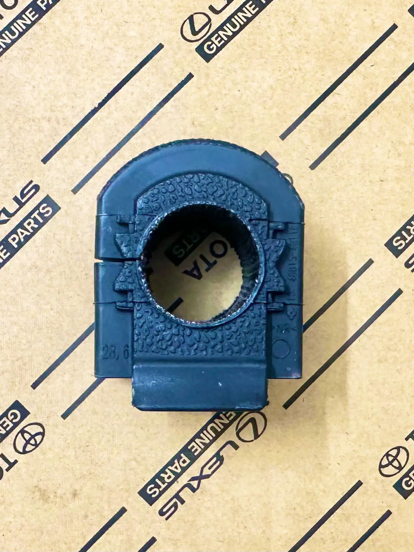 48815-48110 Cao su cân bằng trước RX350/450/ NX200 2015-2020