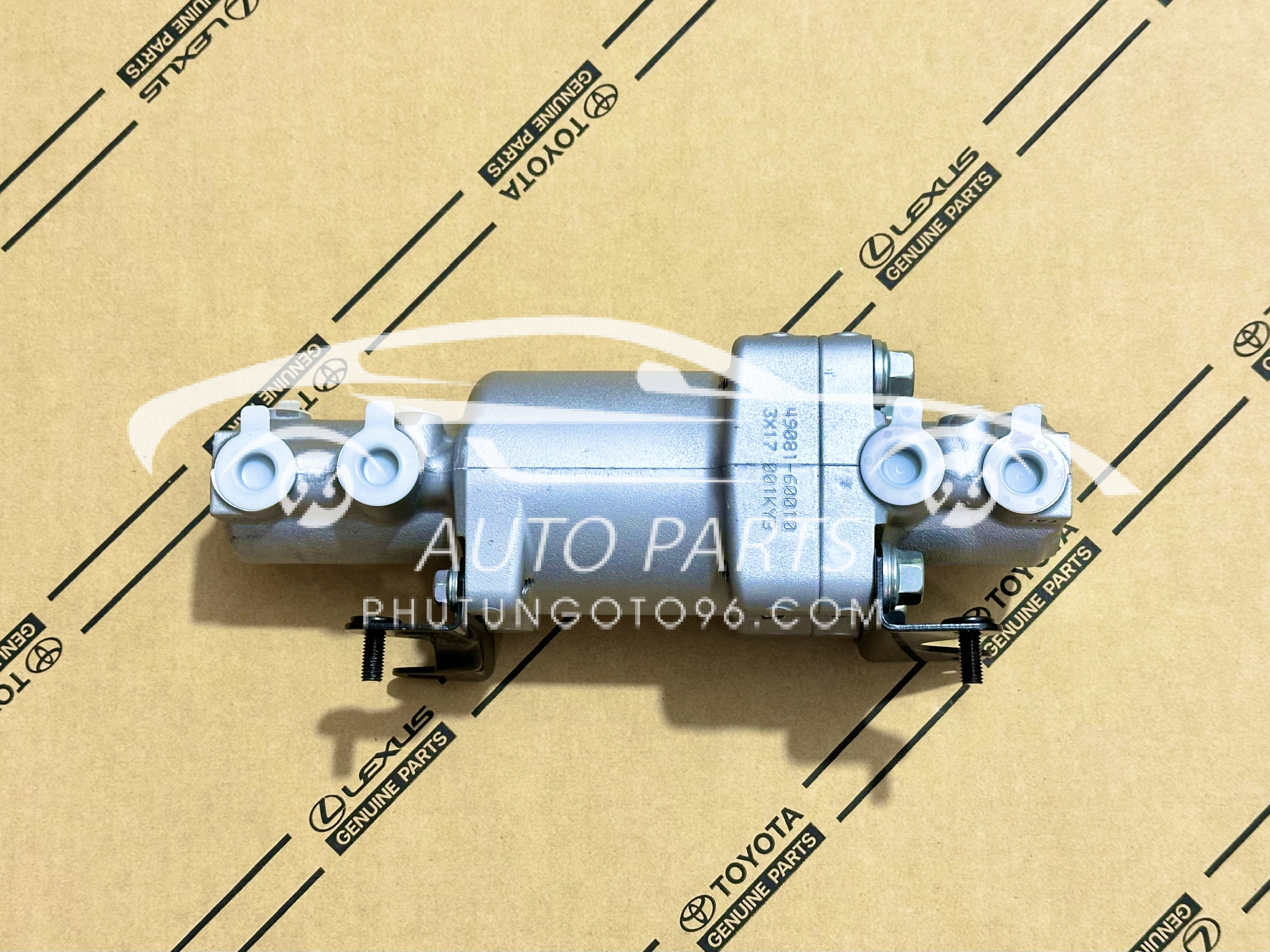 49081-60010 Bộ chia nâng gầm Lexus 570