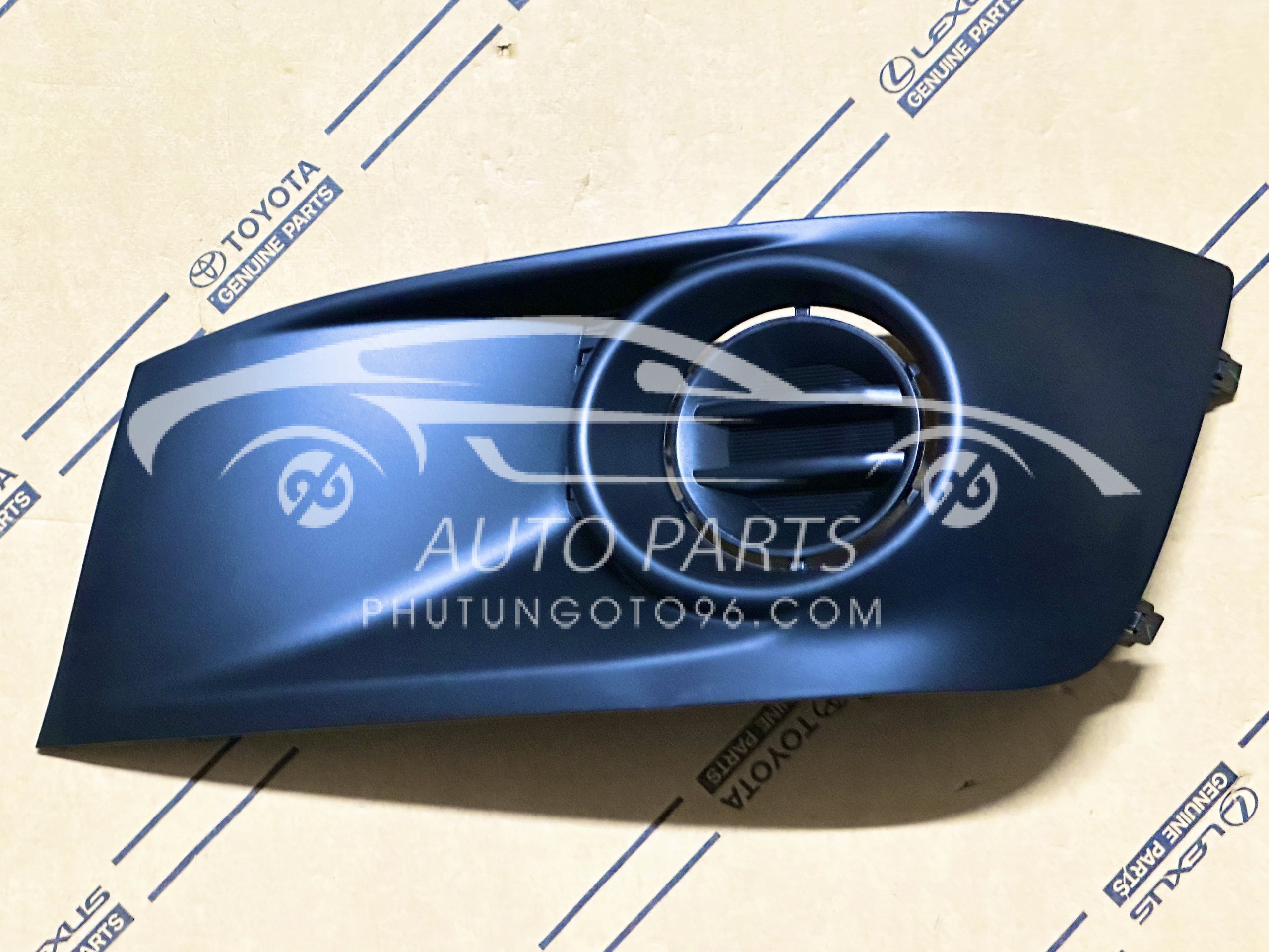 52128-0K040 Ốp đèn ba đờ xốc trước Fortuner 2012-2014 LH