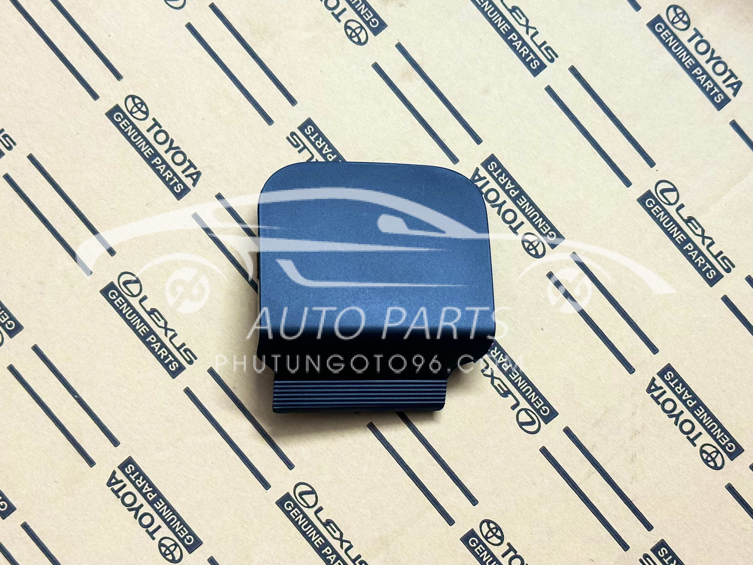 52721-0D110 Ốp móc kéo cứu hộ Yaris 2014