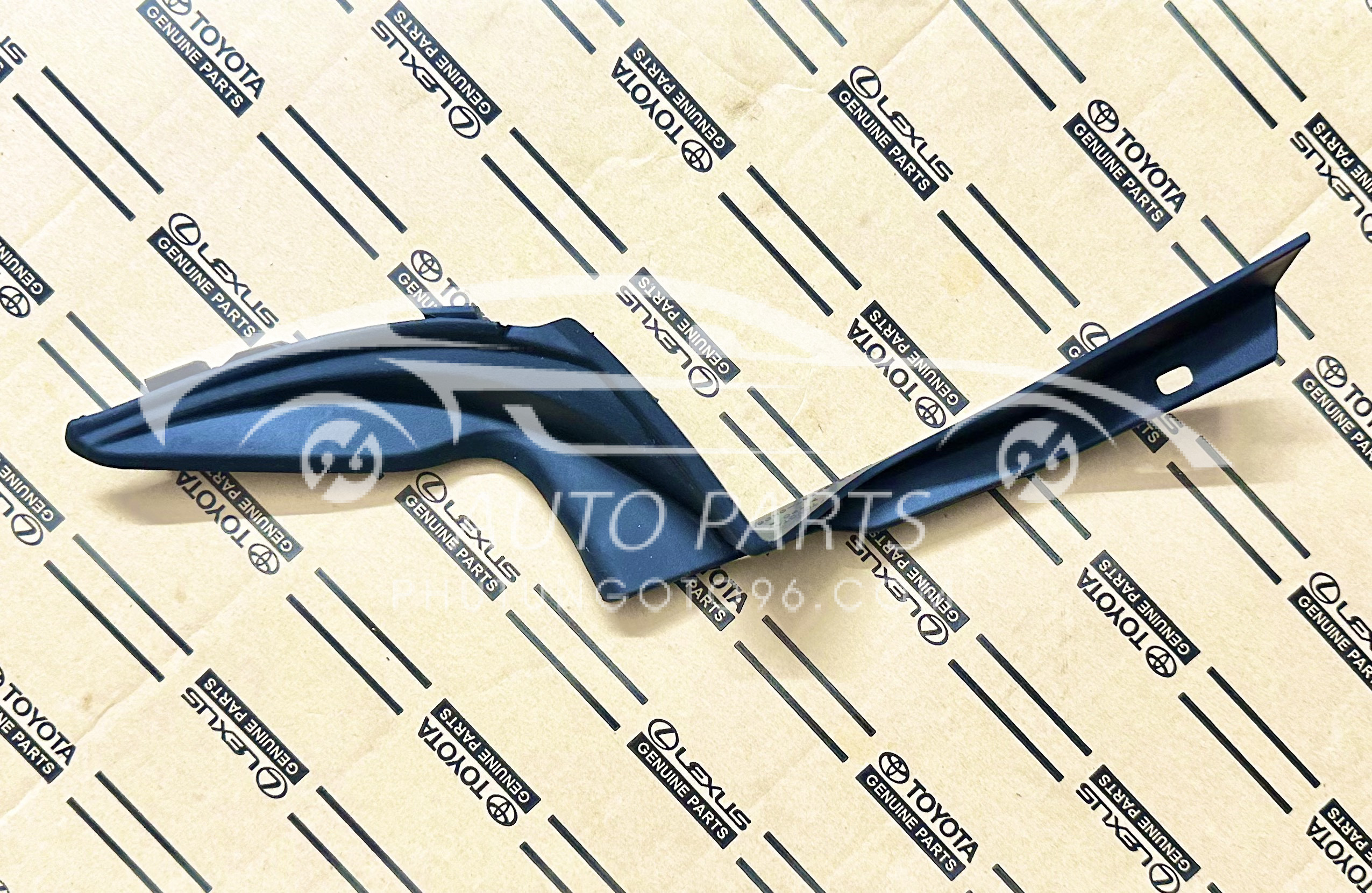 53867-0K080 Ốp nhựa góc chân kính chắn gió Fortuner 2017 LH