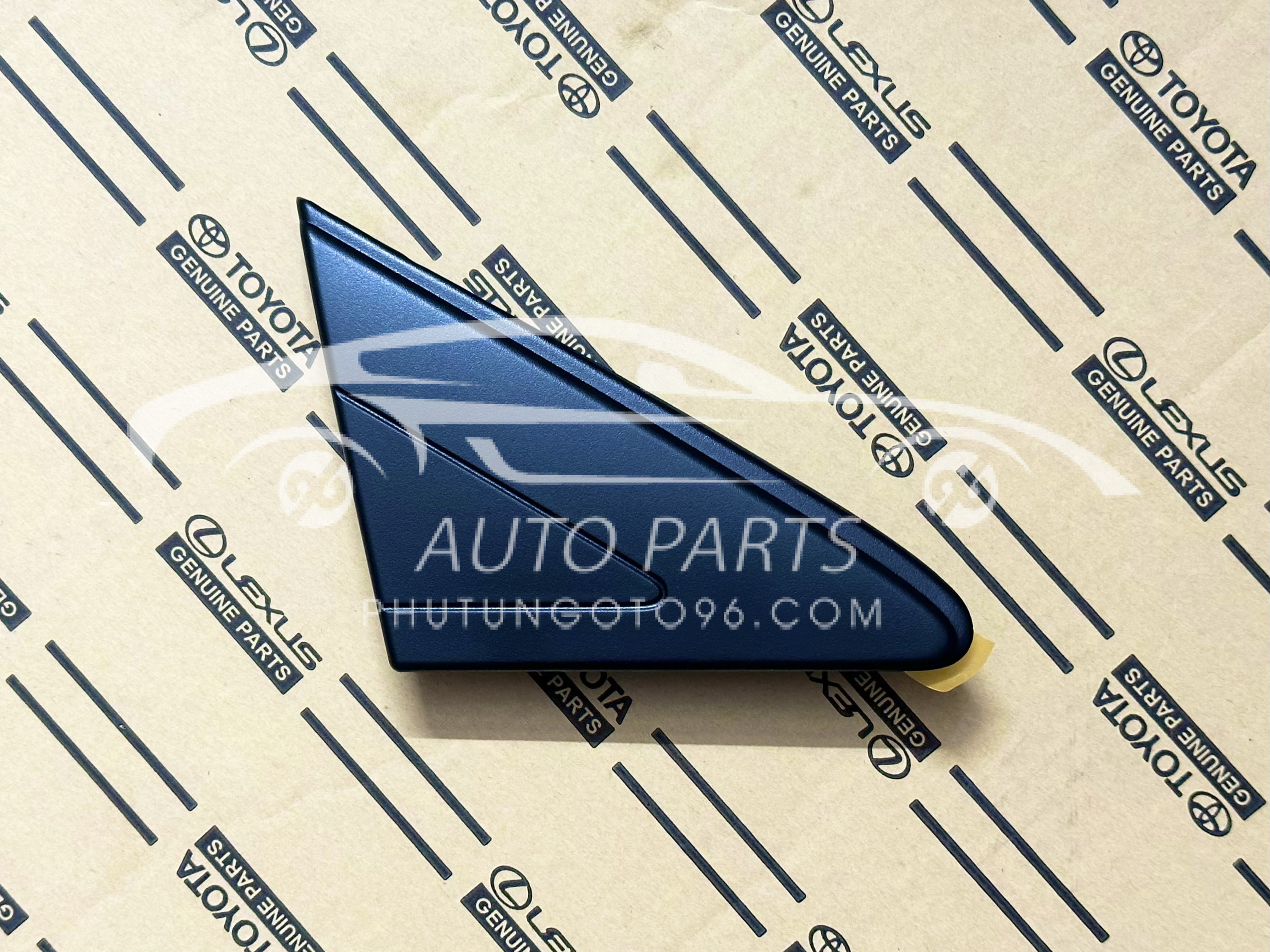 60117-0D130 Ốp tam giác chân gương Vios, Yaris 2014 RH