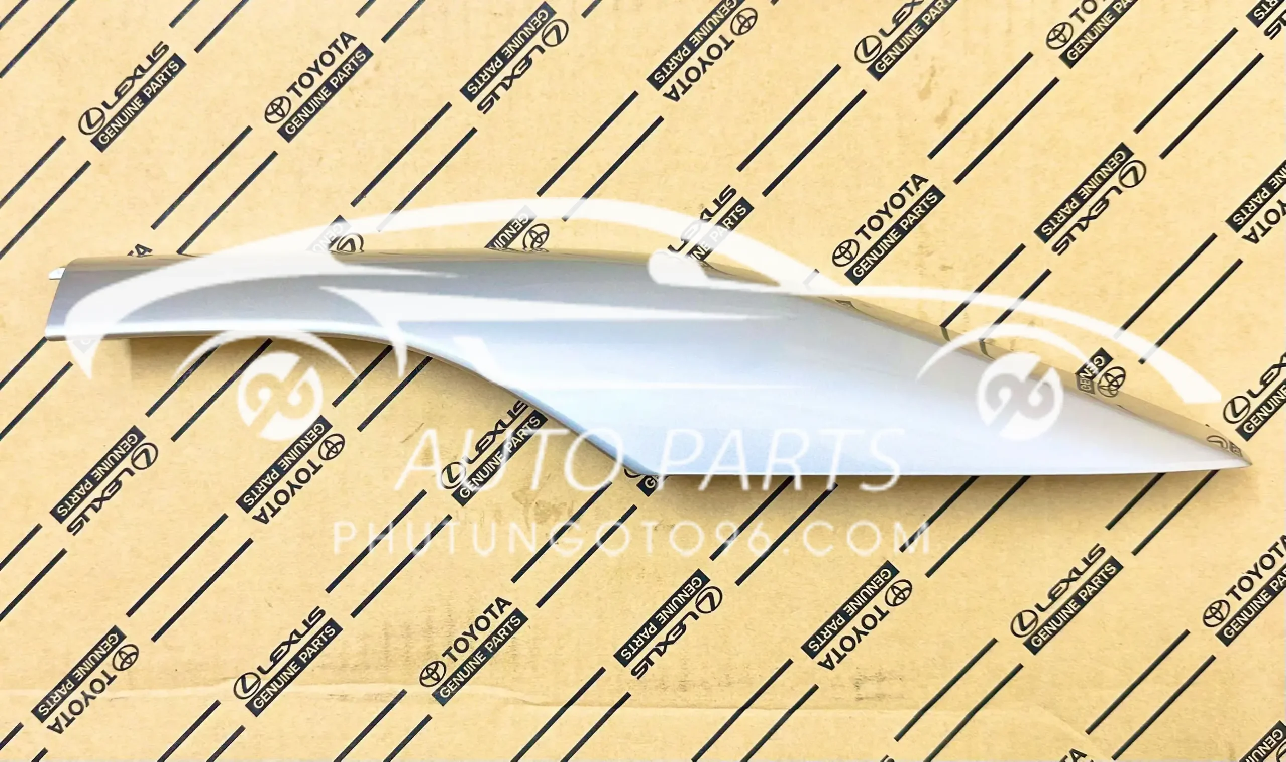 63494-48050 Ốp đuôi thanh nóc Lexus RX350 LH