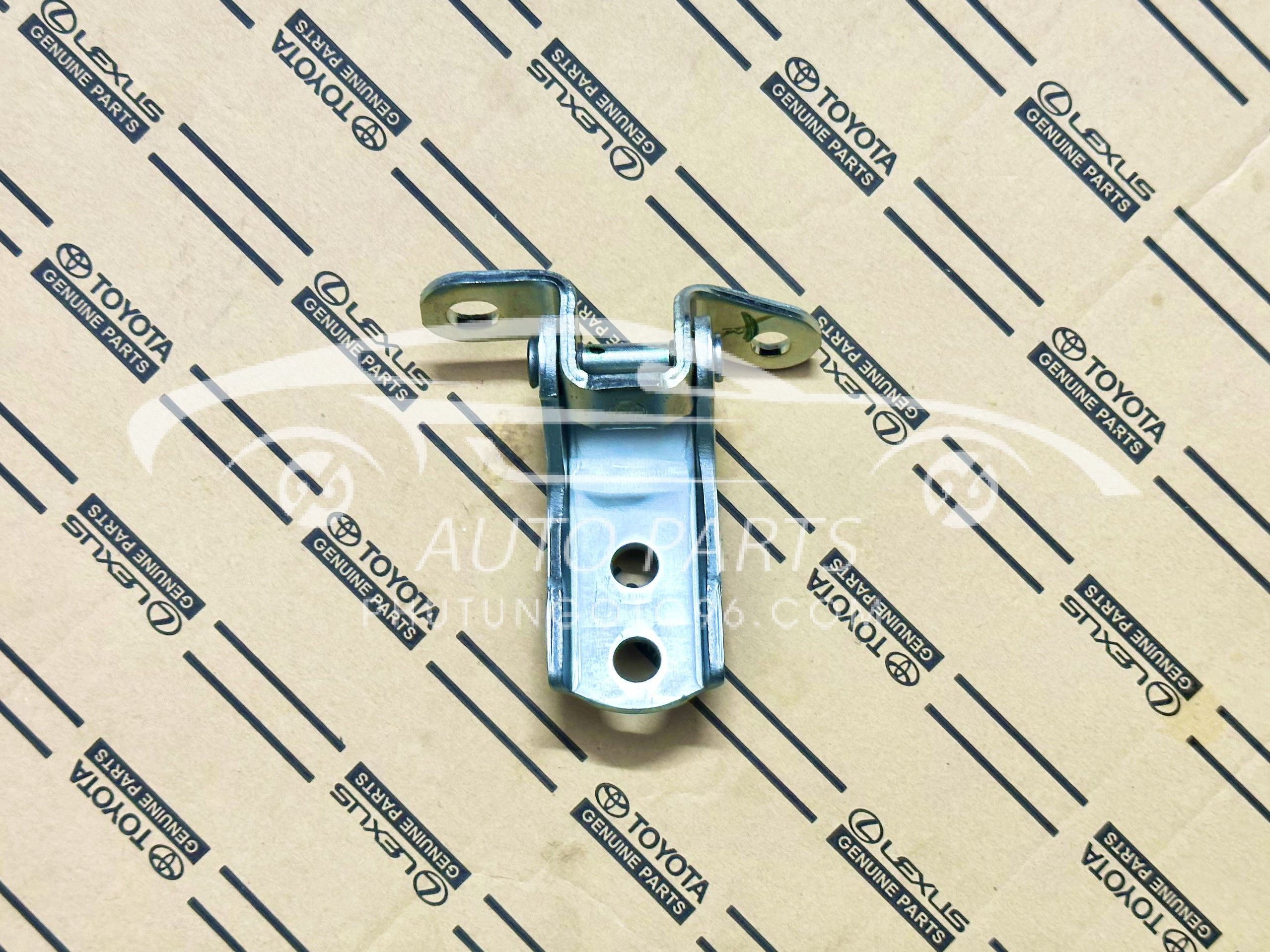 68710-0D030 Bản lề cửa trước trên Fortuner, Altis, Vios RH