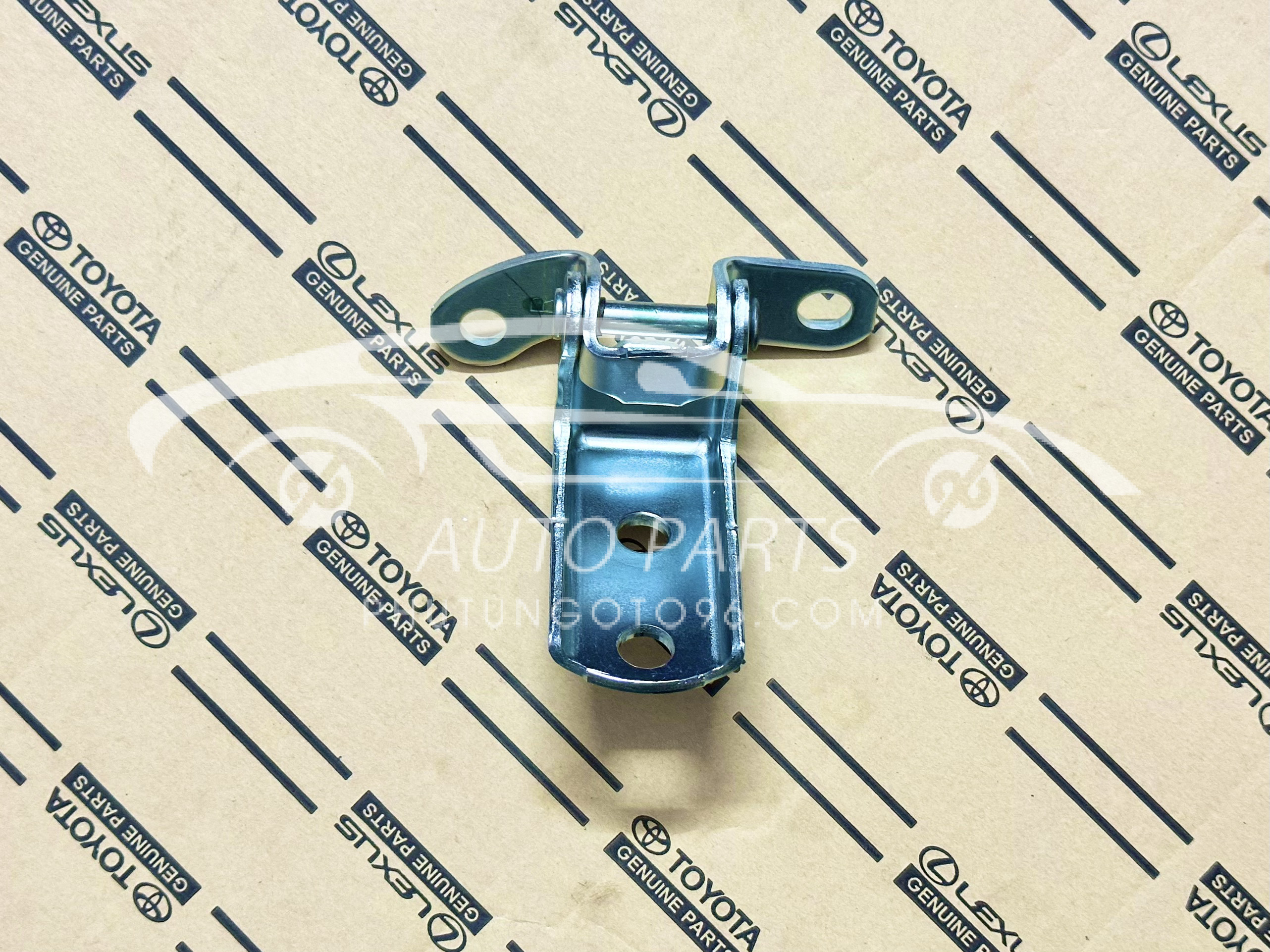 68770-0D030 Bản lề cửa sau dưới Camry, Altis, Vios, Cross  RH