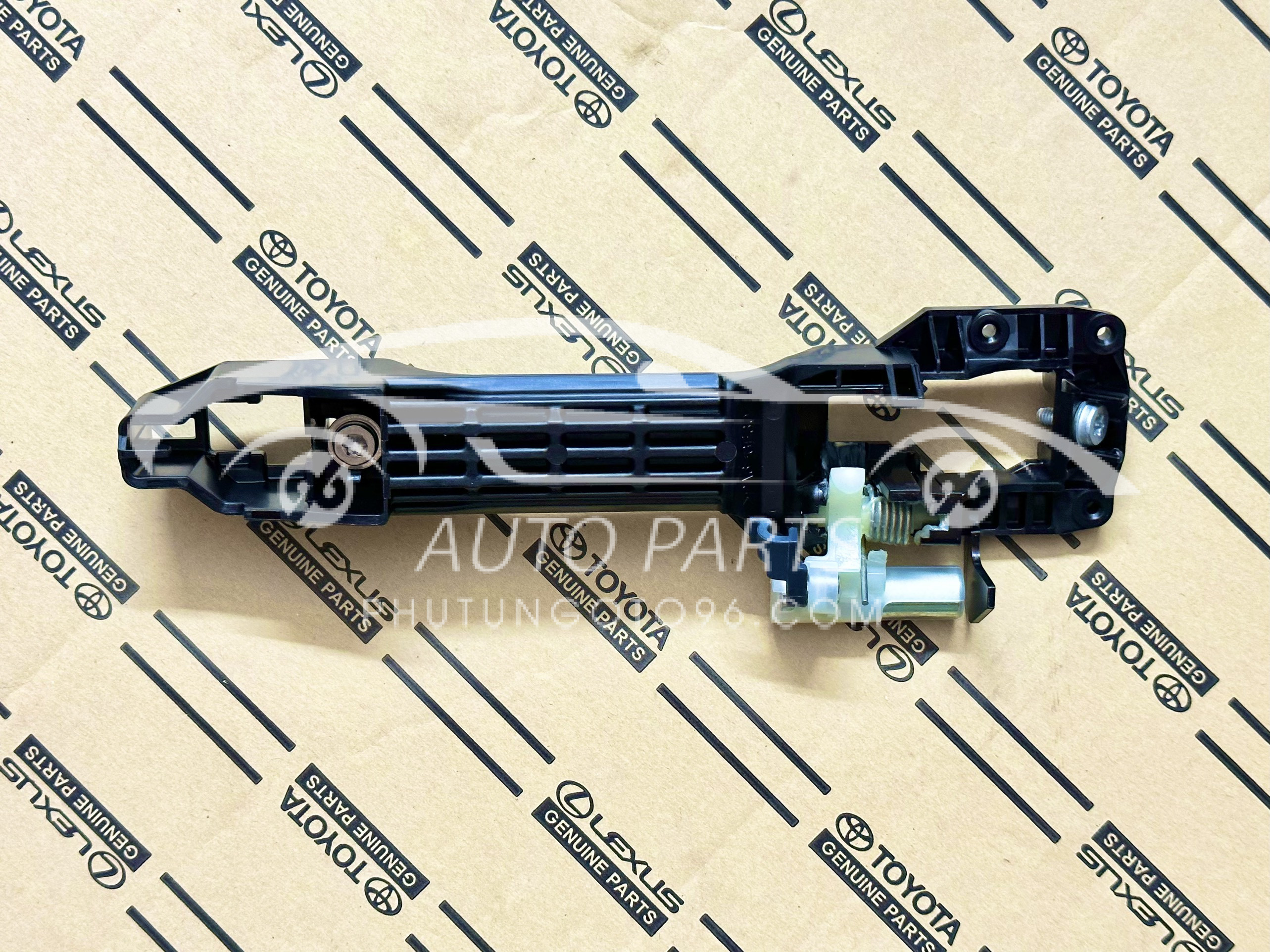 69202-0D030 Xương bắt tay mở cửa trước Vios , Altis 2008 LH