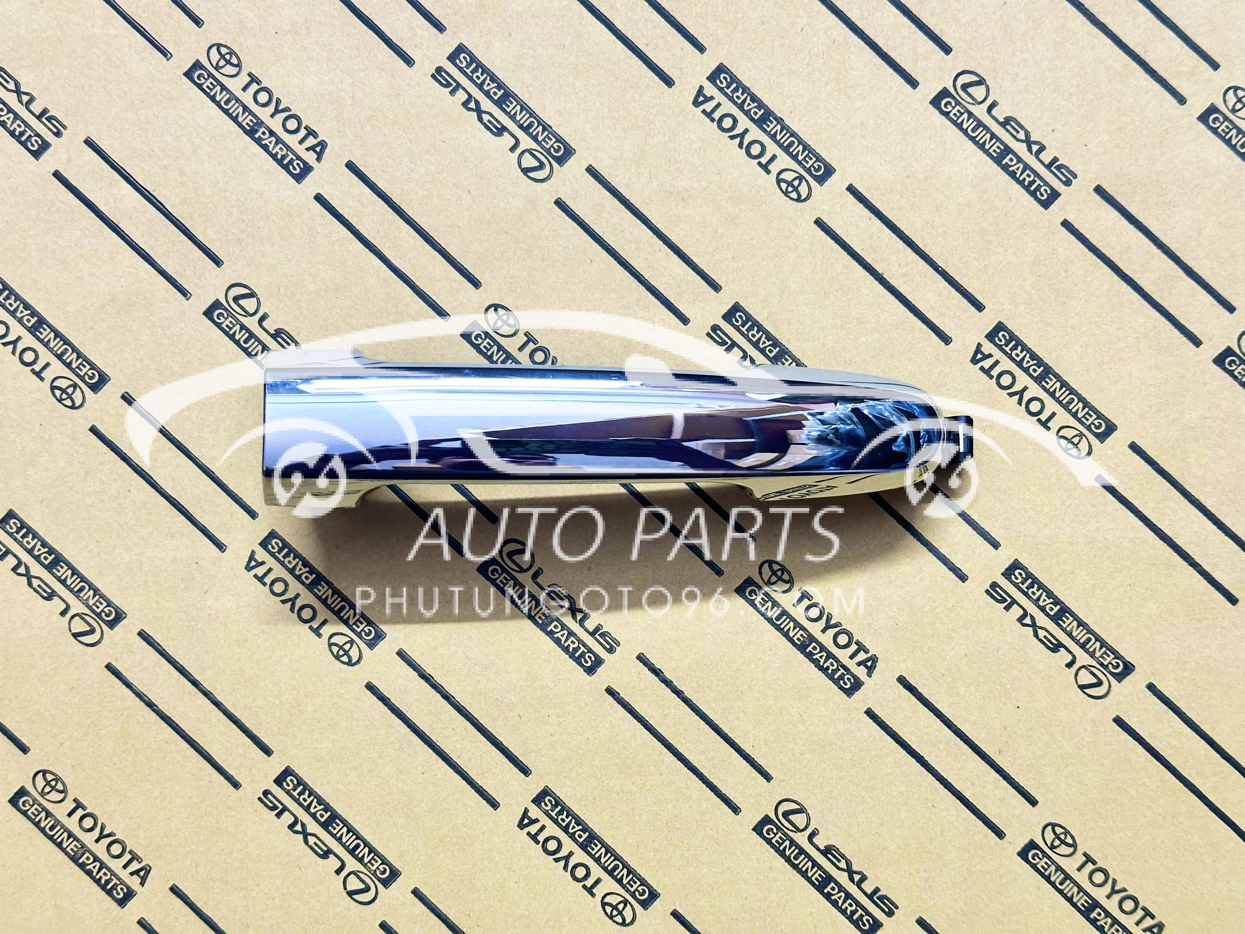 69210-06040 Tay mở cửa ngoài Vios - Yaris - Hilux - Fortuner - Innova