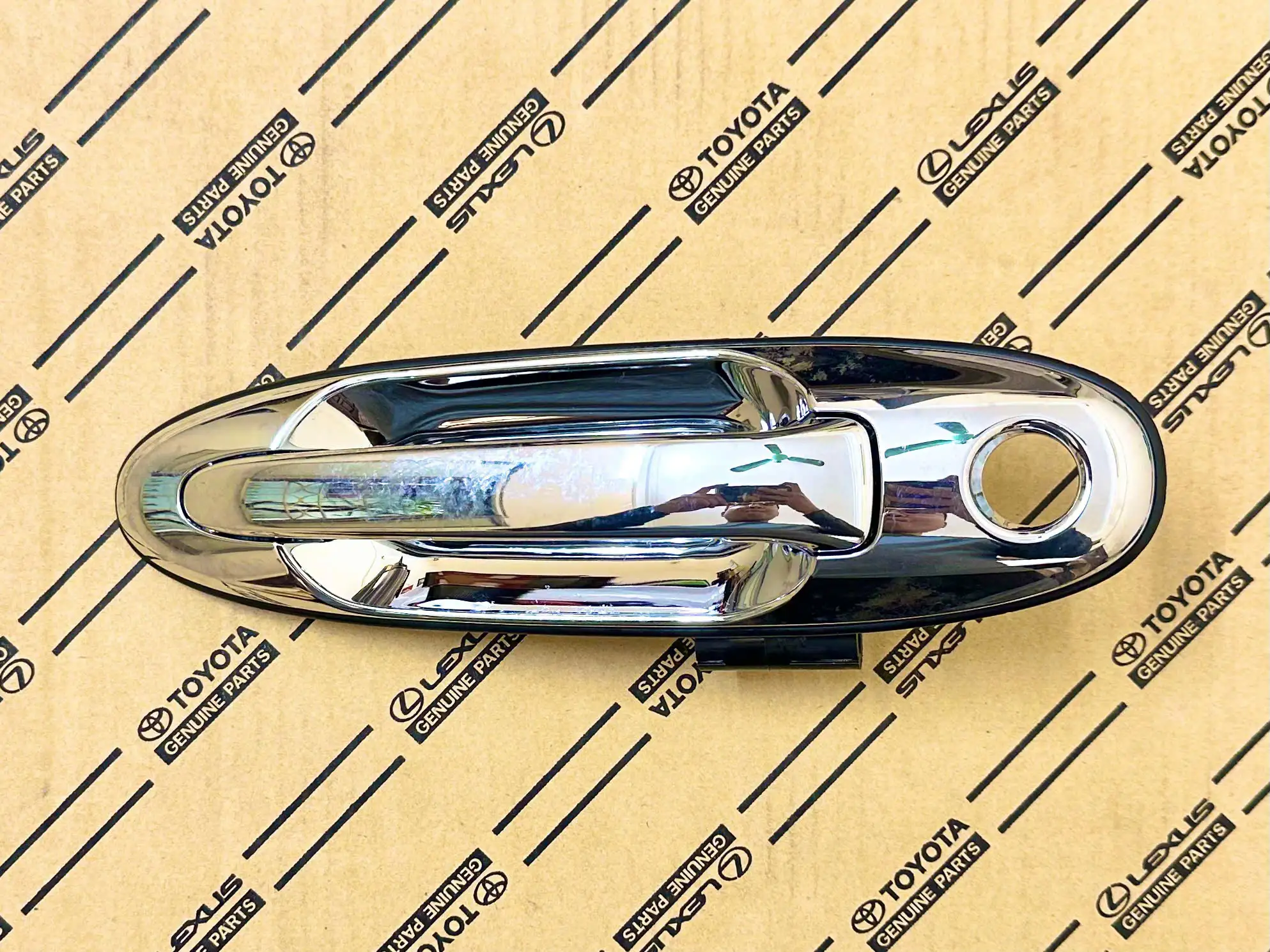 69210-60061 Tay mở cửa trước ngoài Land FZJ100-FZJ105 RH