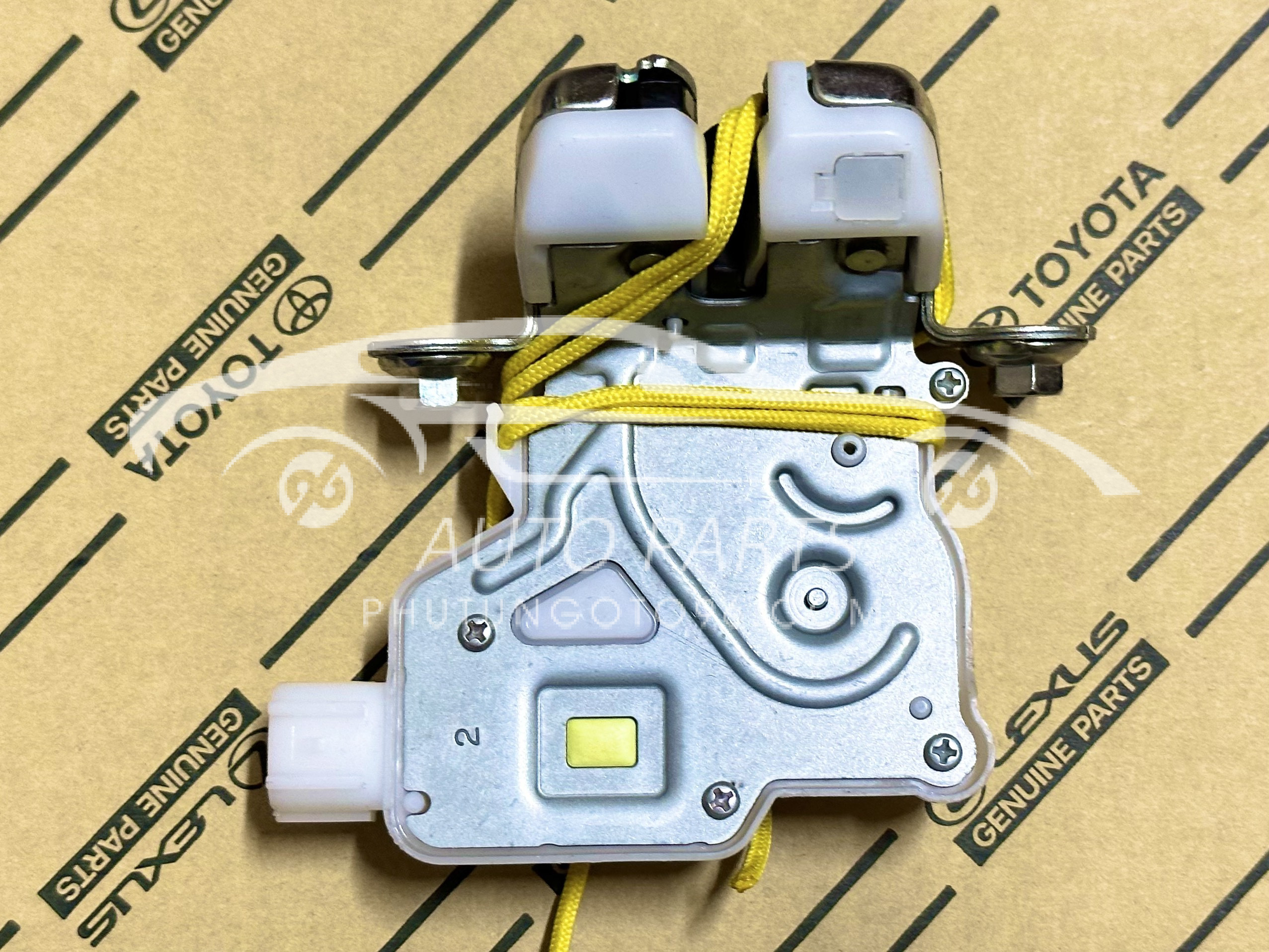 69350-BZ170 Khóa ngậm cửa hậu Rush