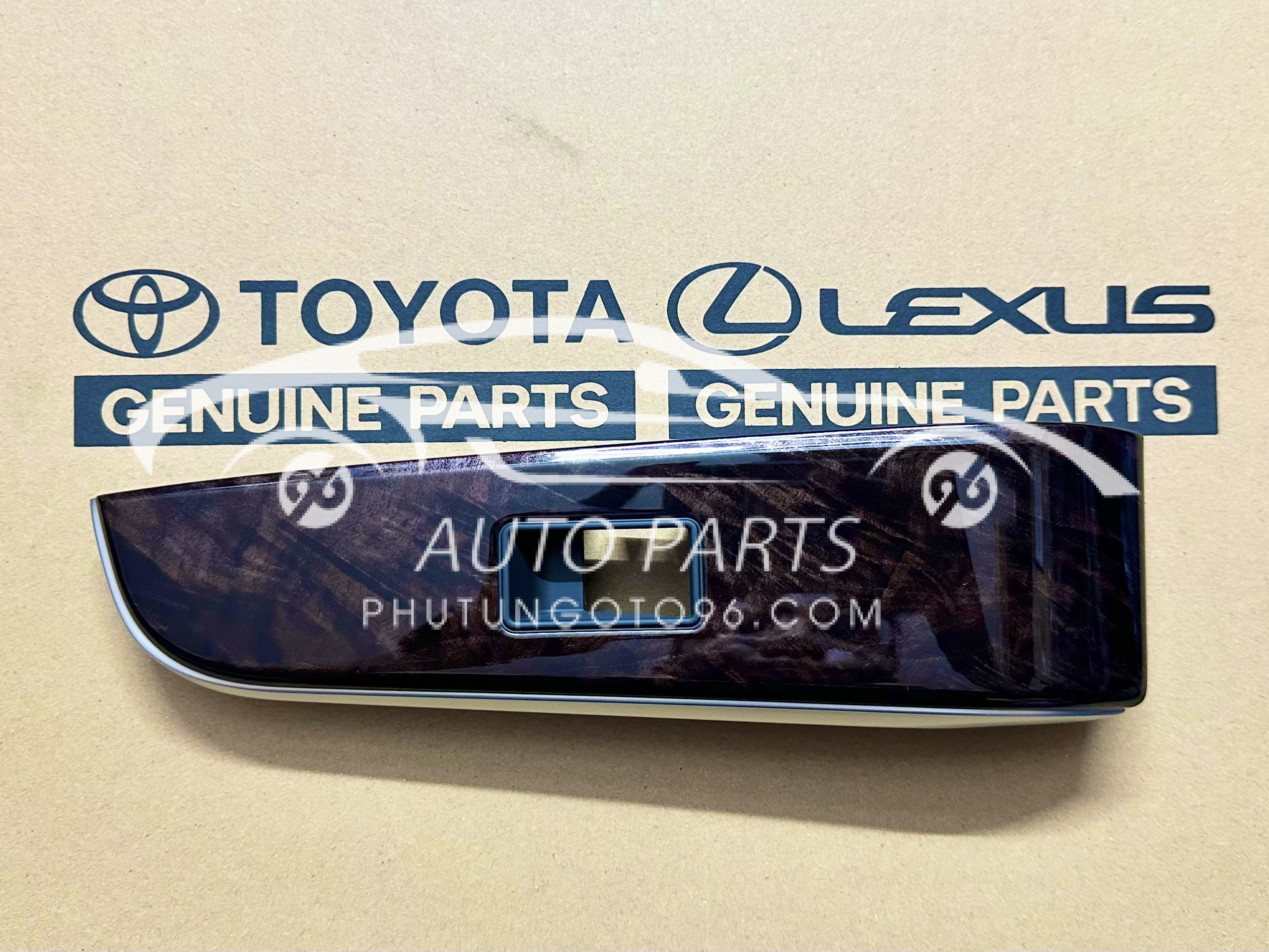 74231-06570-E0 Ốp công tắc lên kính cửa trước Camry RH