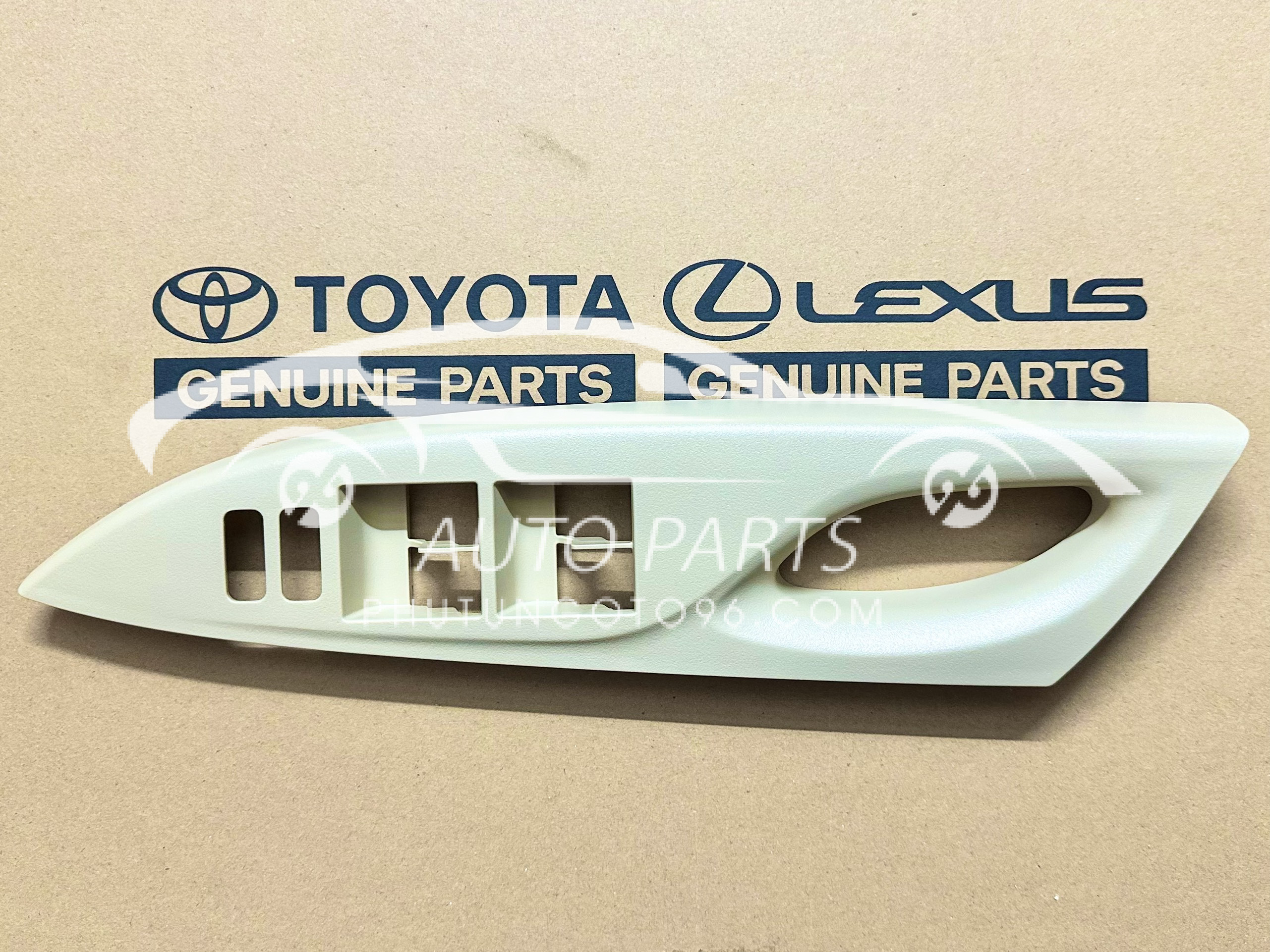 74232-0D390-A0 Ốp công tắc lên kính tổng Vios 2014-2017