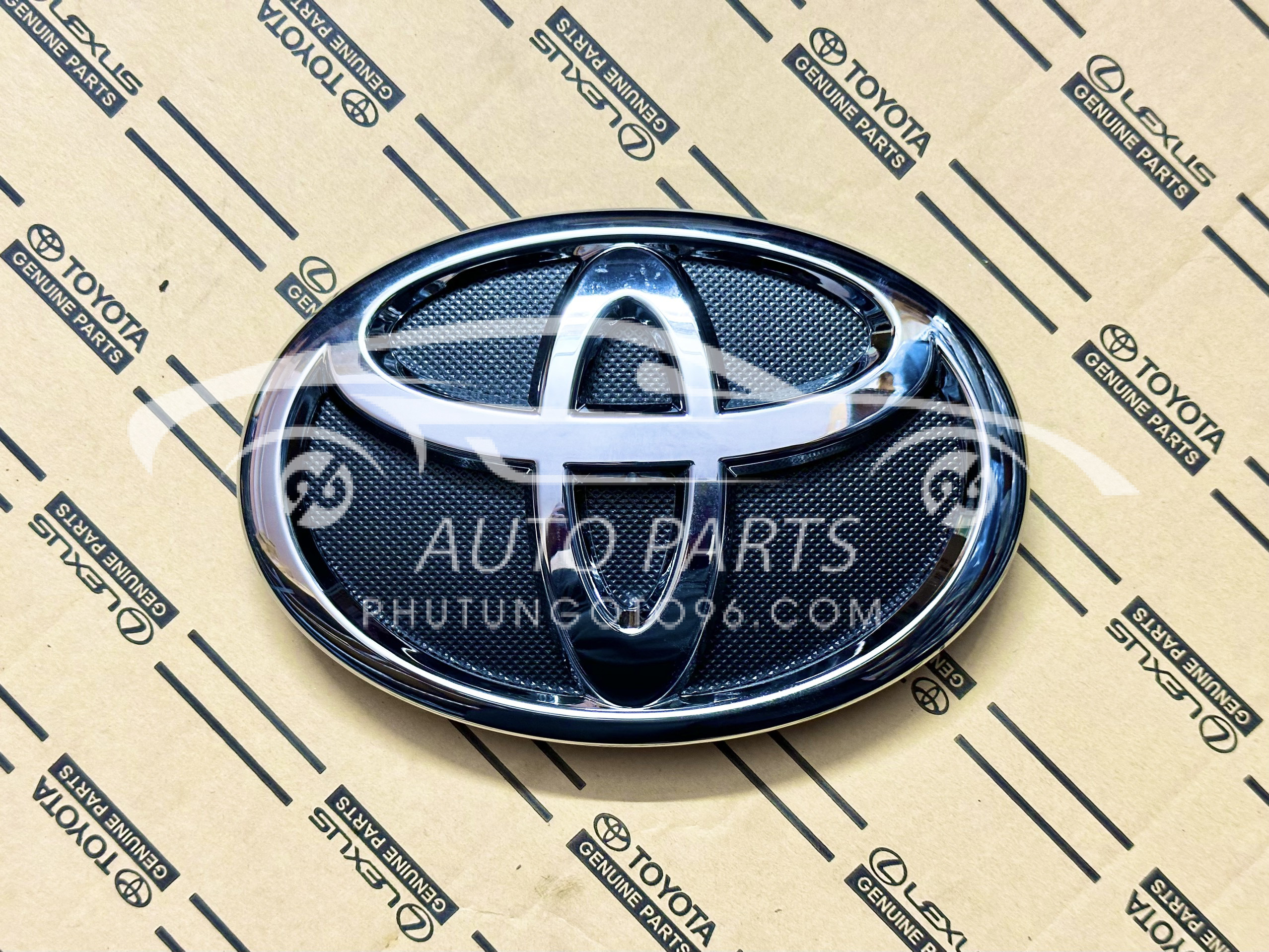 75310-0K110 Logo ca lăng Fortuner Legender 2019