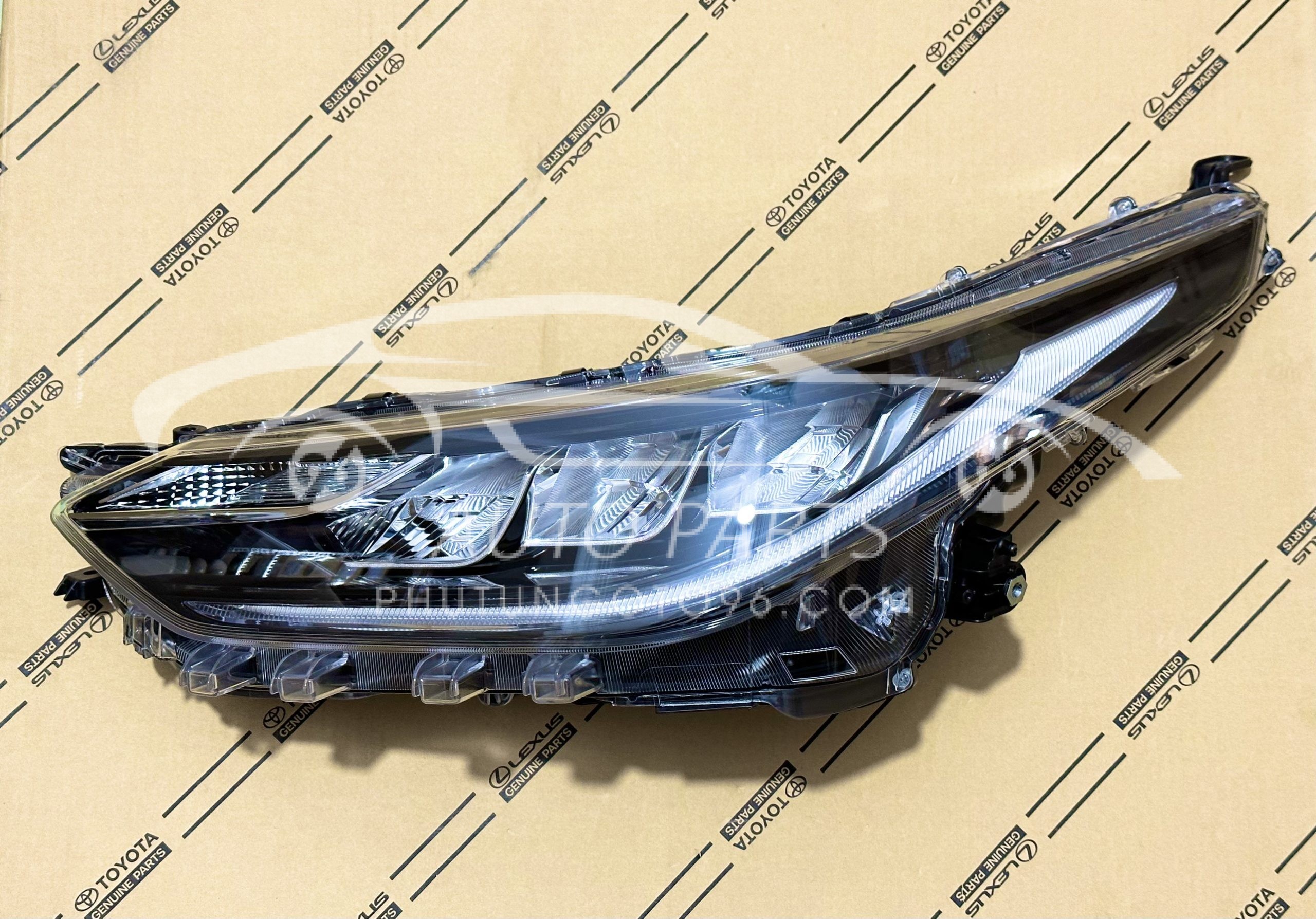 81070-YP211 Đèn pha Vios 2021 LH (Có Led)