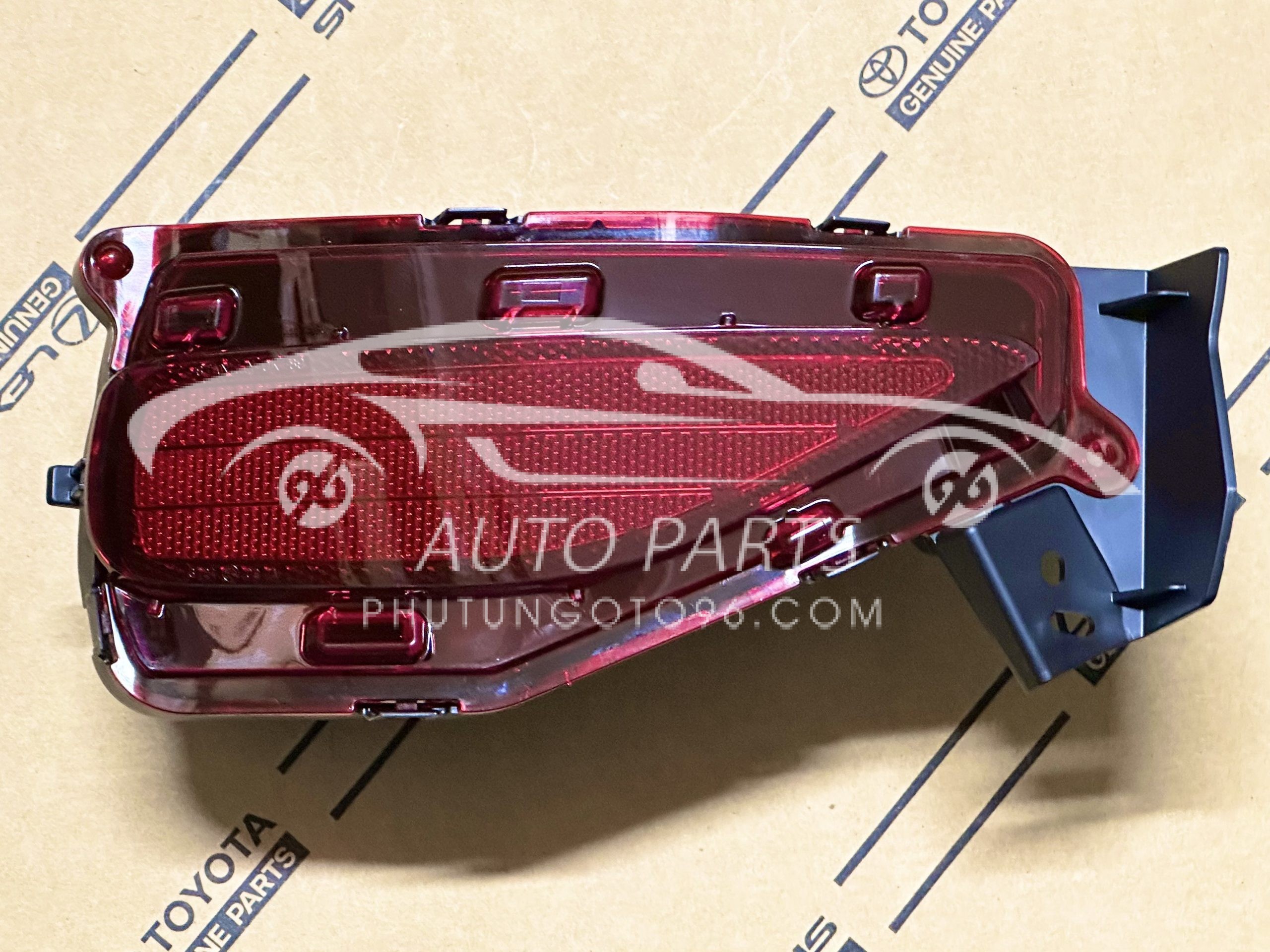 81490-0K050 Đèn phản quang ba đờ xốc sau Fortuner 2017-2021 LH