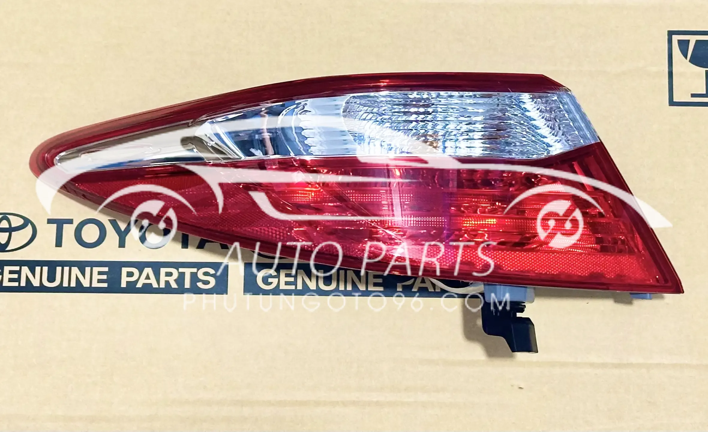 81560-06640 Đèn hậu Camry LH