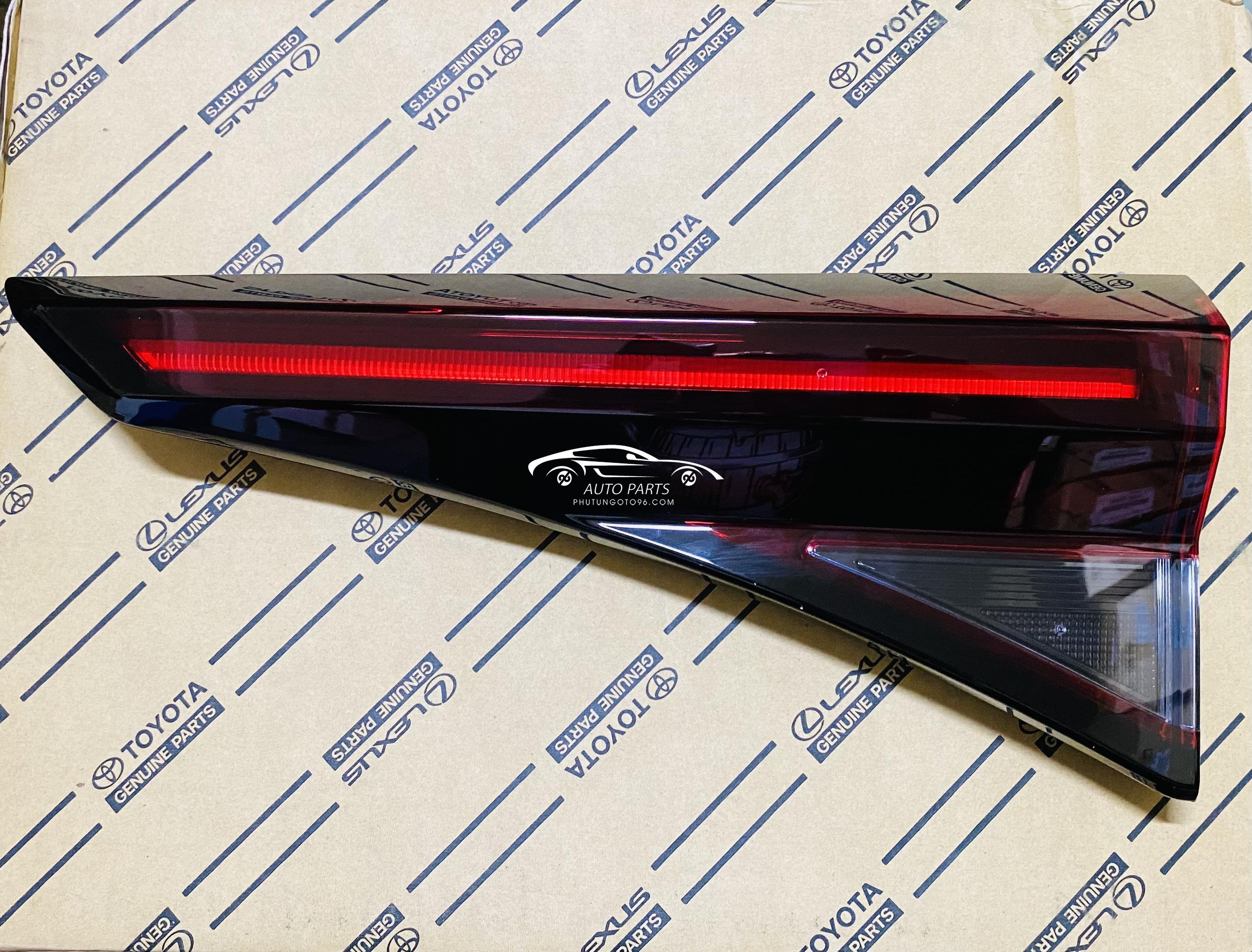 81580-BZ130 Đèn hậu trong Avanza Premio 2022 RH