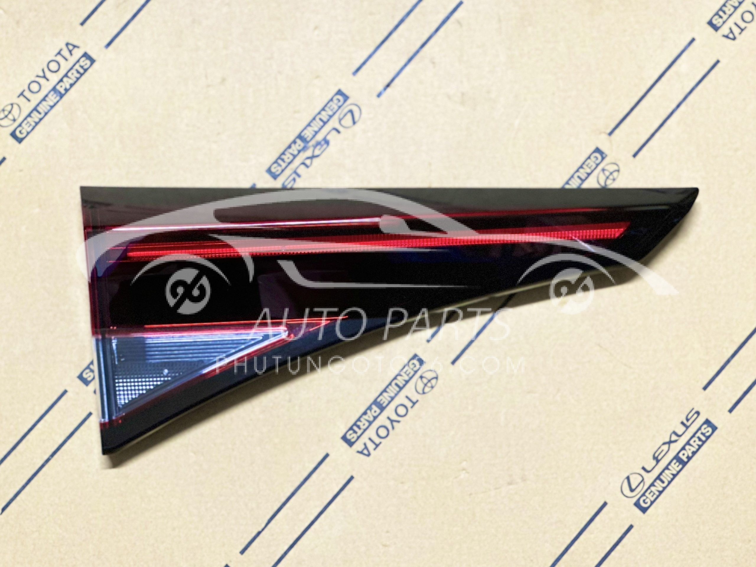 81590-BZ130 Đèn hậu trong Avanza Premio 2022 LH