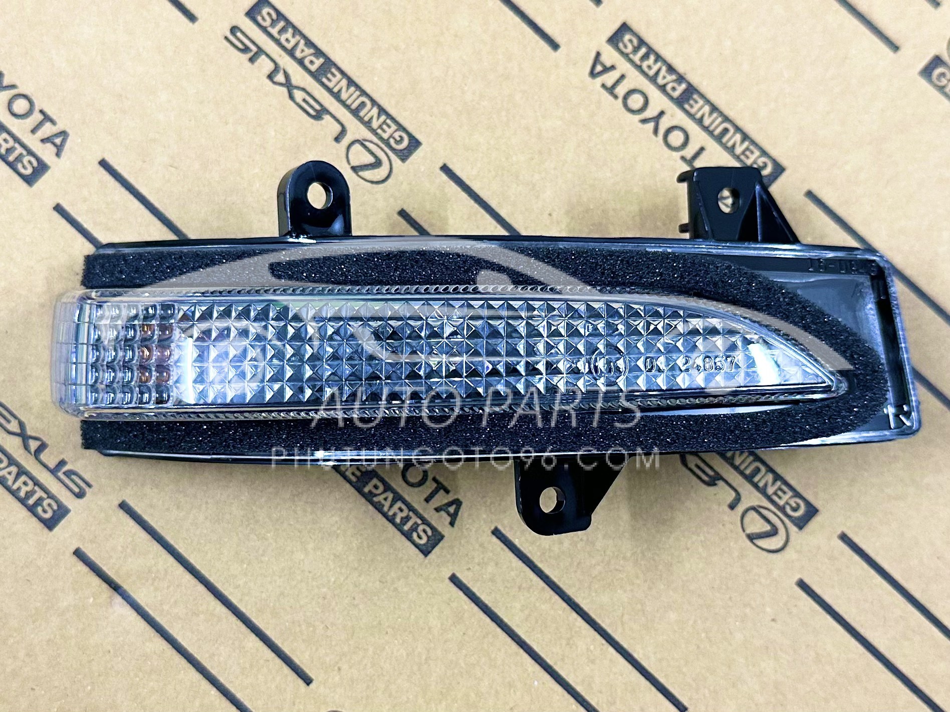 81730-BZ200 Đèn xi nhan gương Wigo RH