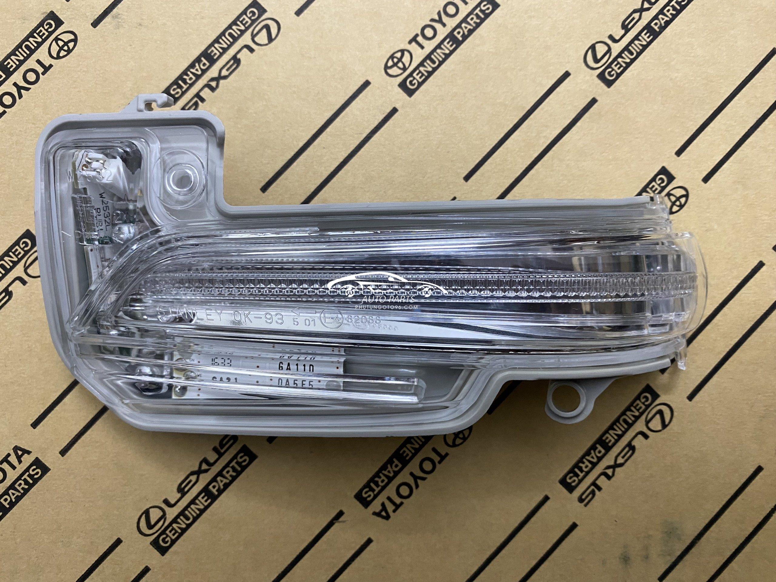 81740-0K030 Đèn xi nhan gương Innova - Fortuner - Hilux 2017 LH