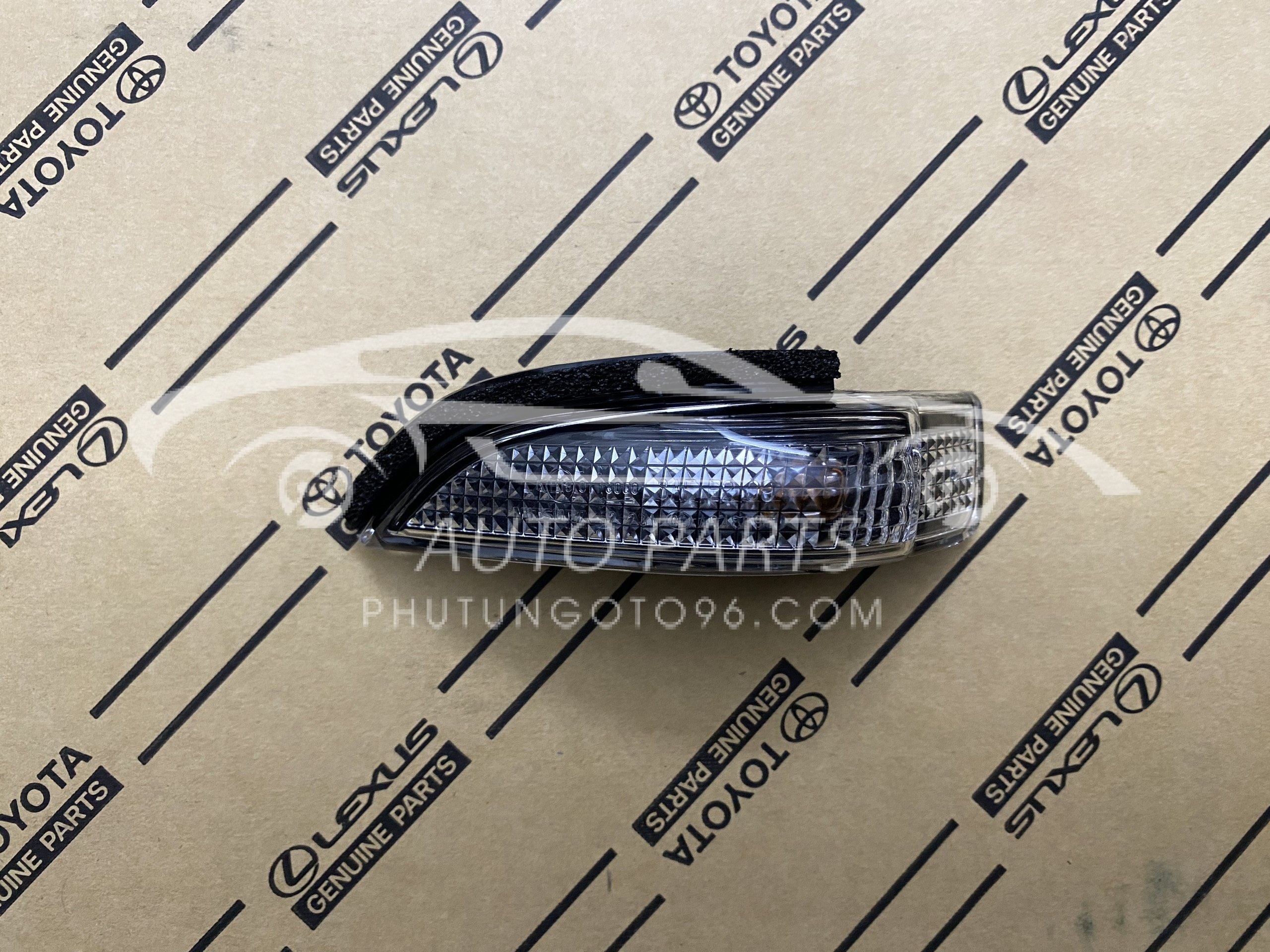 81740-52050 Đèn xi nhan gương Altis - Vios - Camry 2014 - 2018 LH
