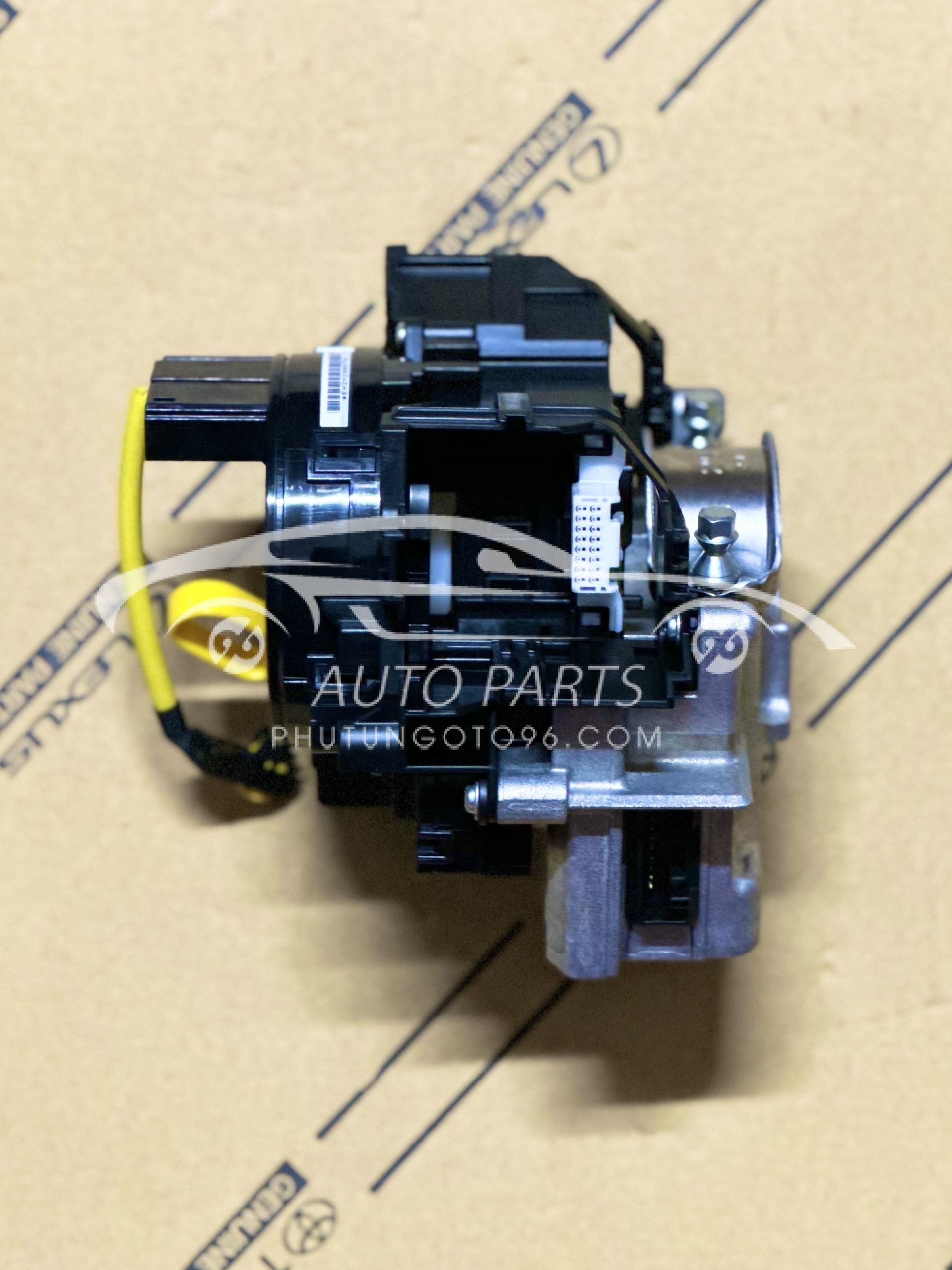 84030-BZ140 Cuộn điện còi Veloz Cross