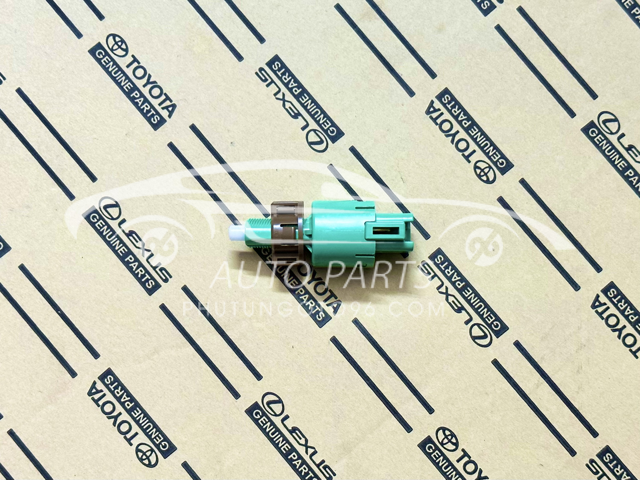 84340-69075 Công tắc đèn phanh Lexus LX570, Altis , Camry 2008