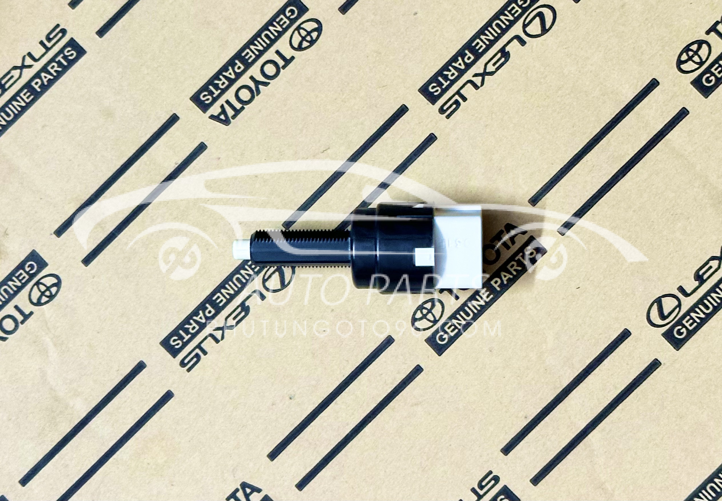 84340-BZ010 Công tắc đèn phanh Avanza, Avanza Premio