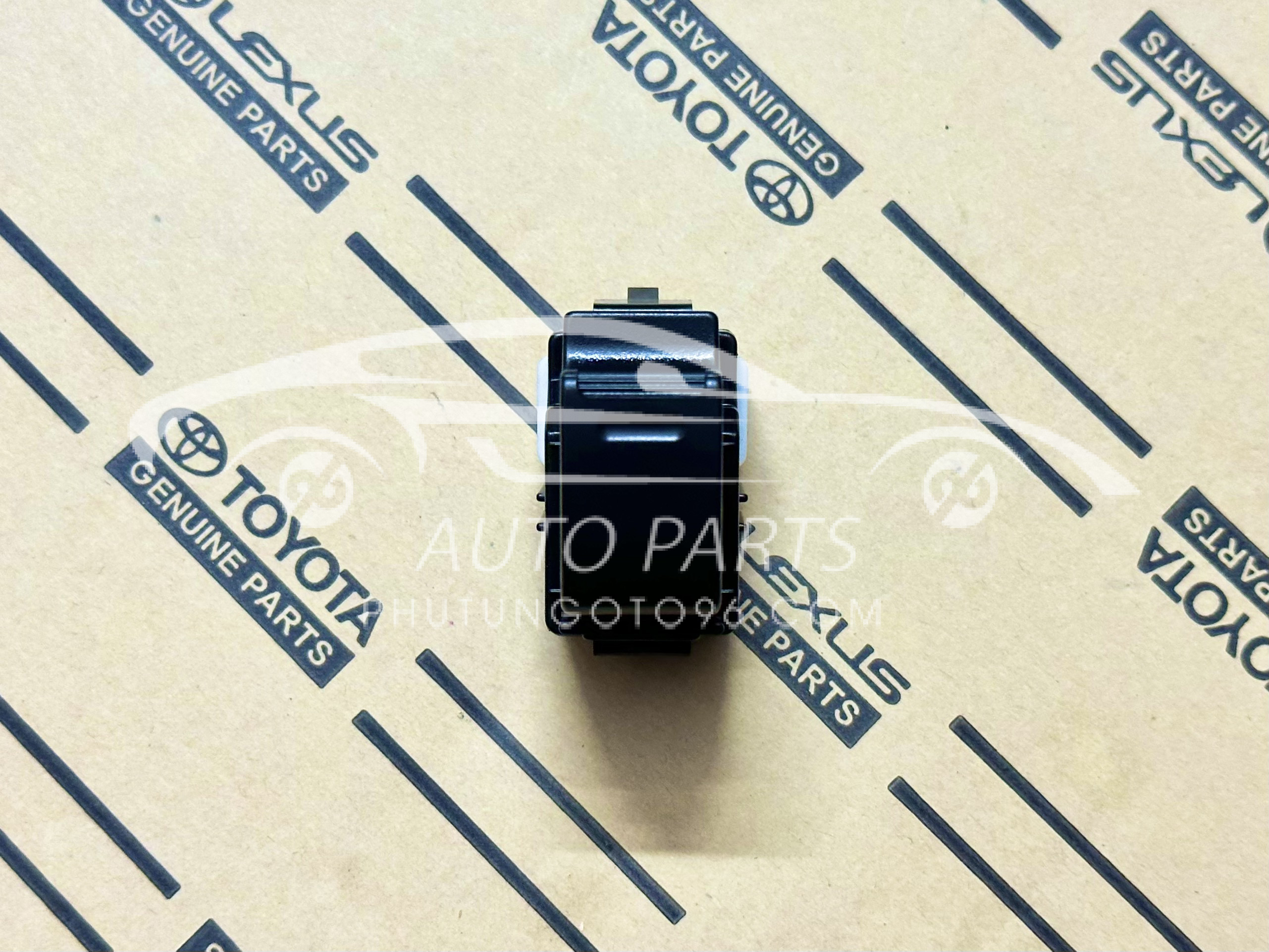 84810-02030 Công tắc lên kính cửa Camry, Altis 2004