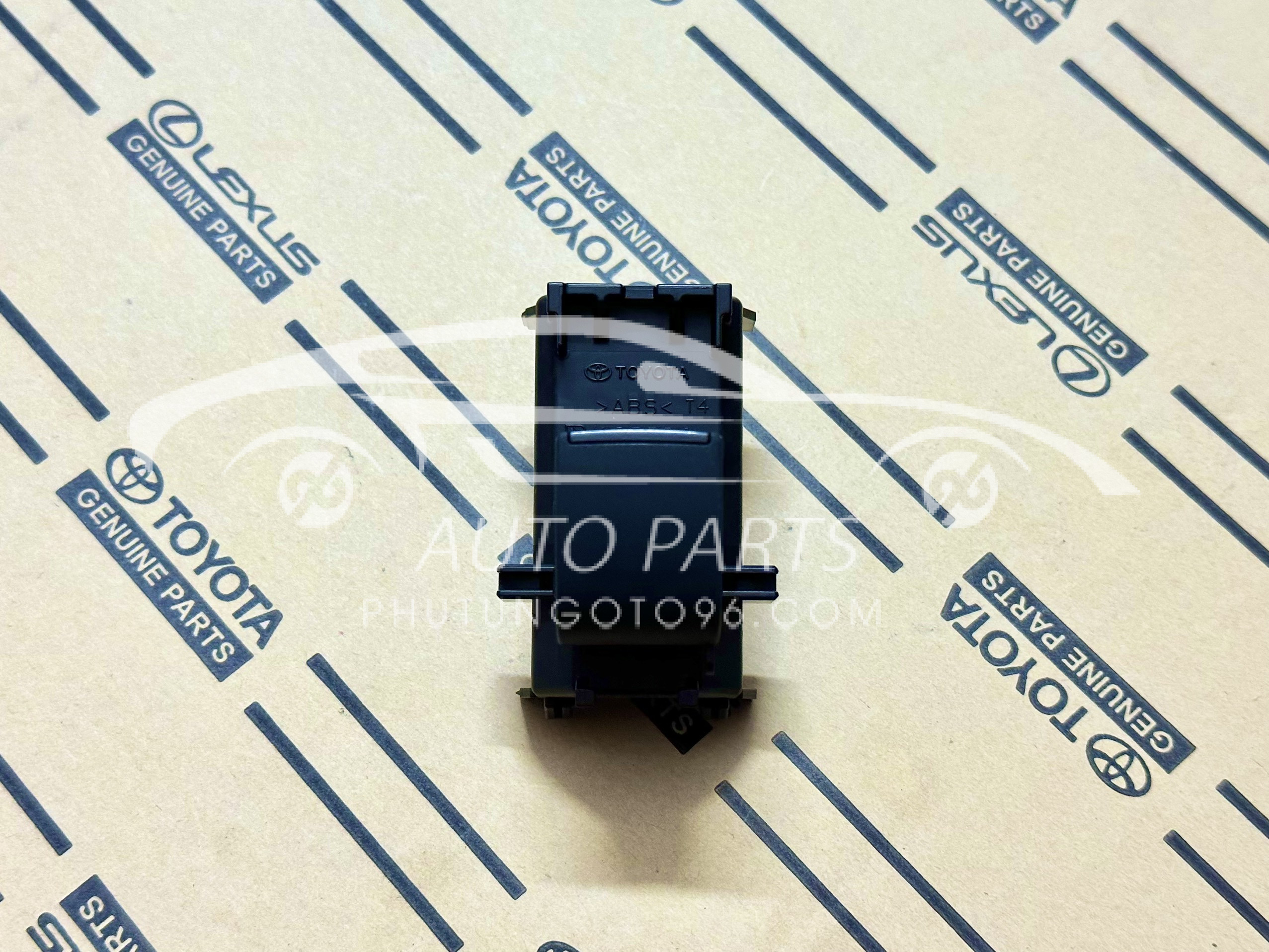 84810-0D300 Công tắc lên kính cửa Vios, Innova 2017