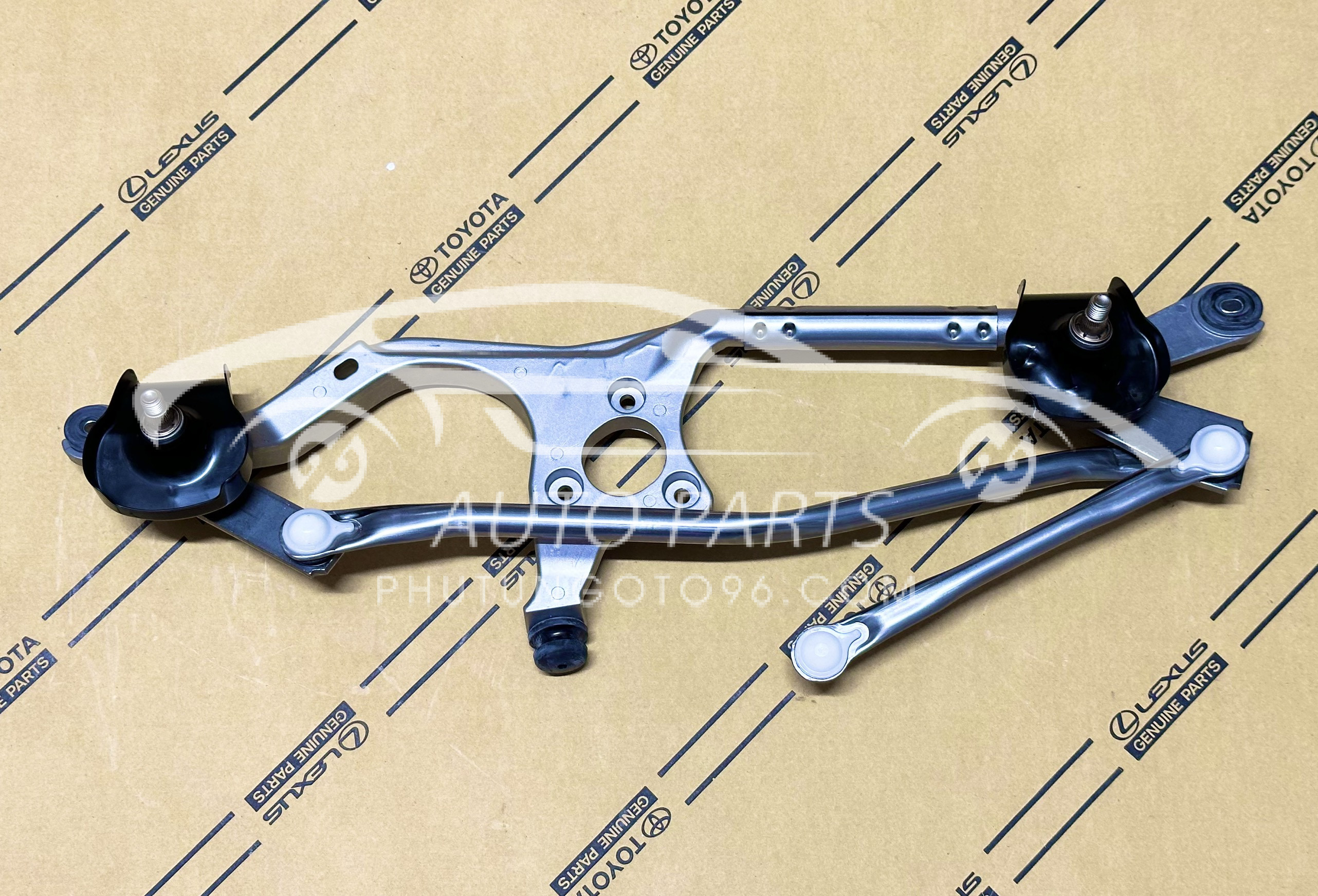 85150-02370 Giằng gạt mưa Altis 2014-2020