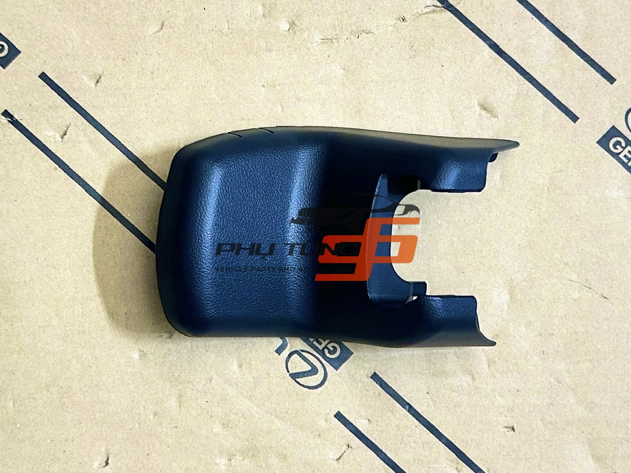 72158-0K040-C0  Ốp chân ghế trước Fortuner LH