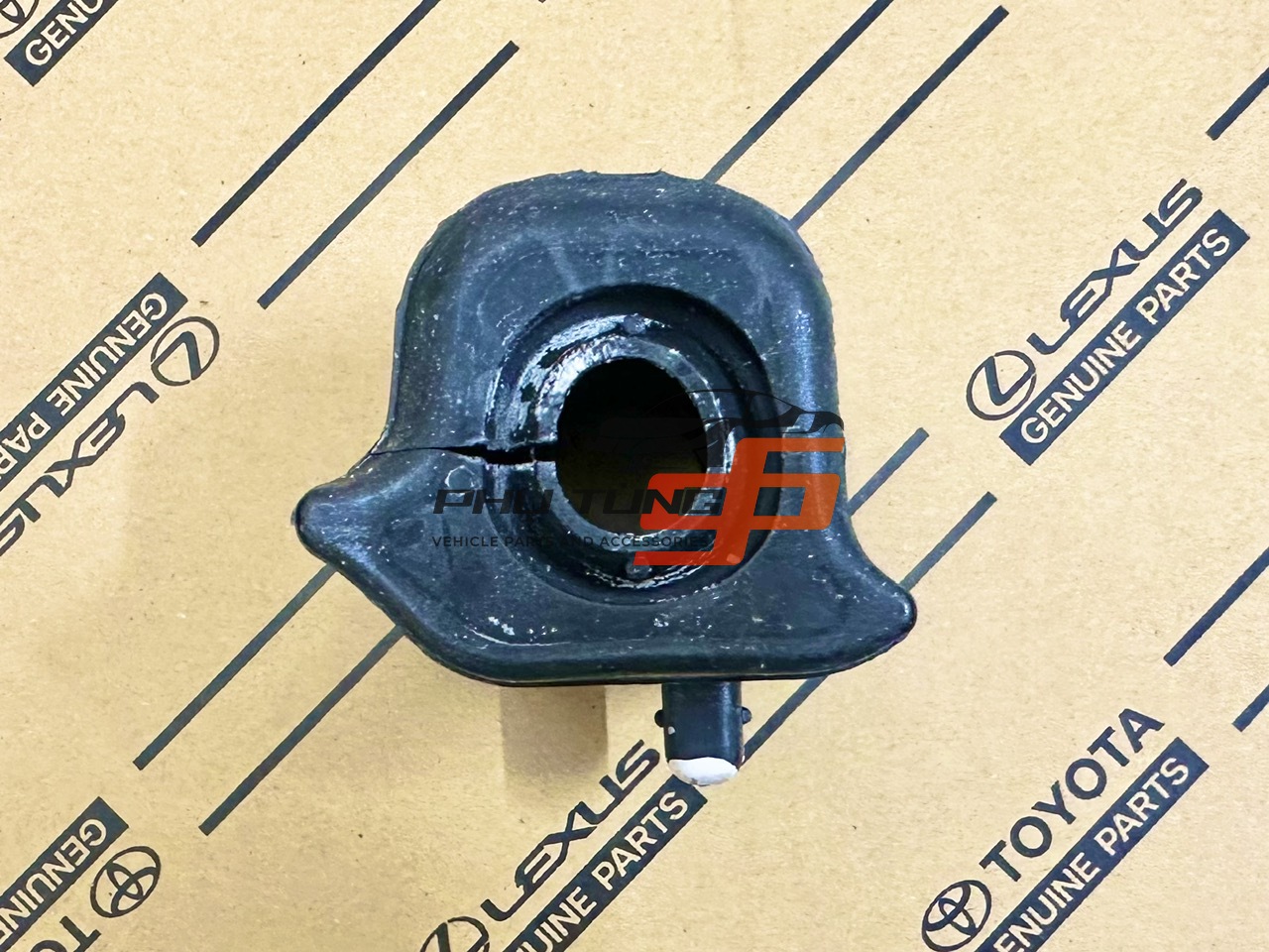 48815-42100  Cao su cân bằng trước RAV4 RH