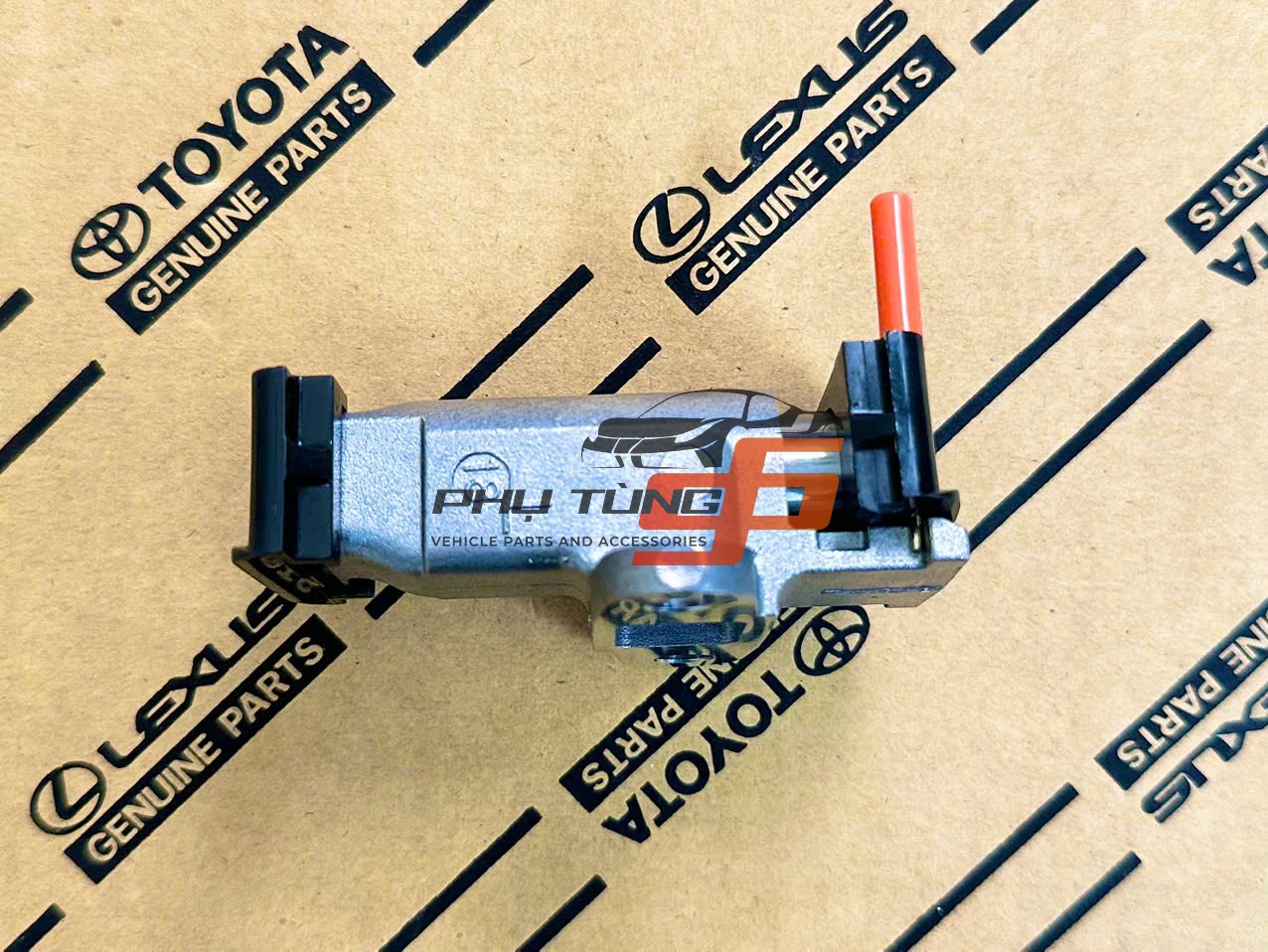 13560-38021	Tăng xích cam phụ Land Cruiser/Lexus LX570/ Lexus LS600H 3UR LH