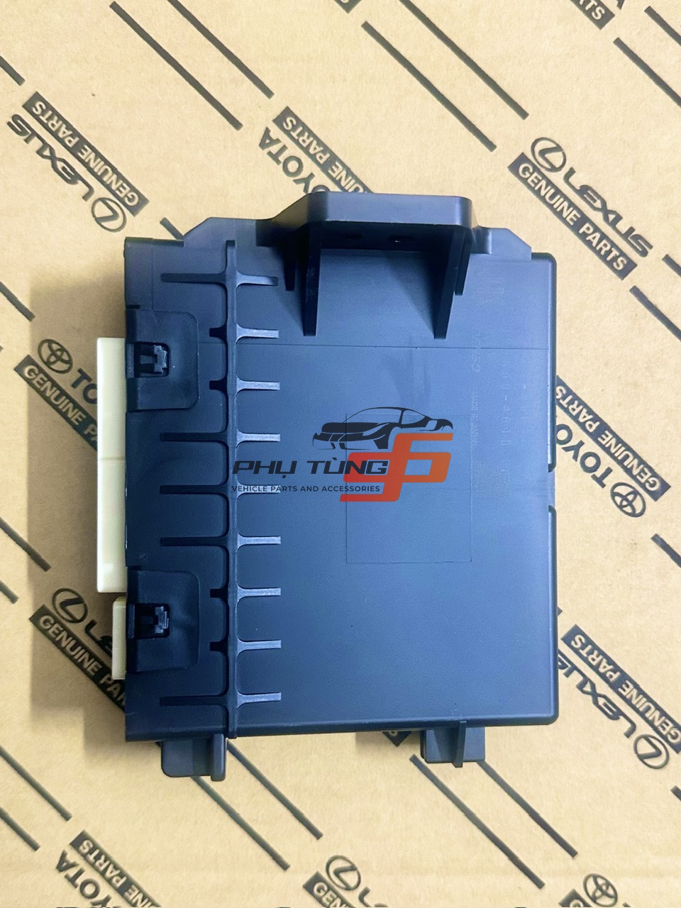 88650-60Q12 Hộp điều khiển điều hòa LandCruiser