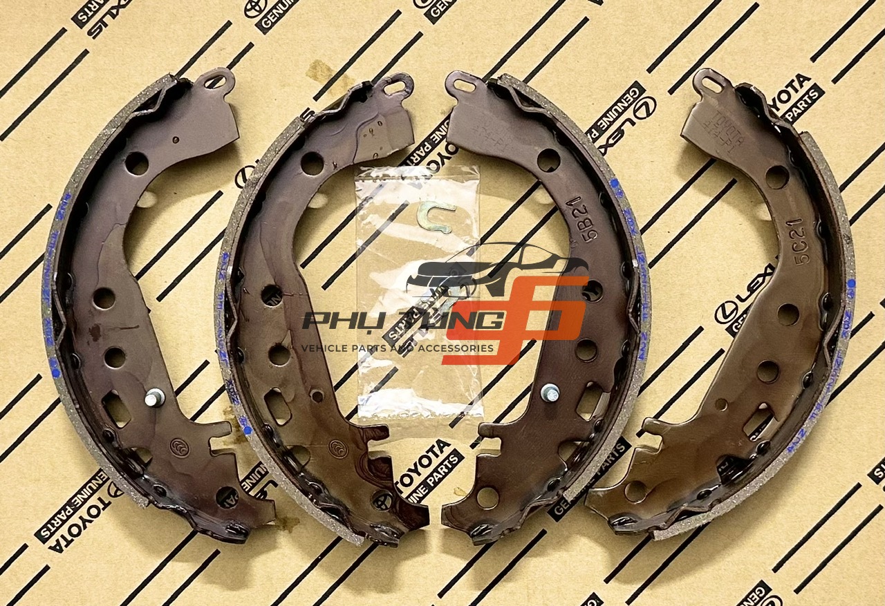 0449552040	Guốc phanh sau Corolla J, Yaris