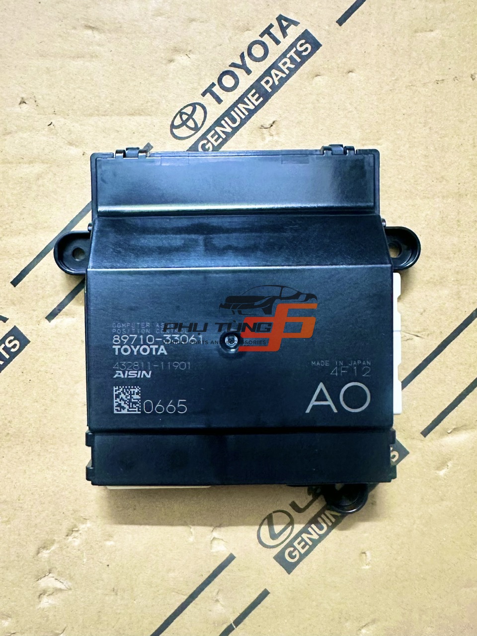 89710-33061  Hộp điều khiển ghế Camry 2019