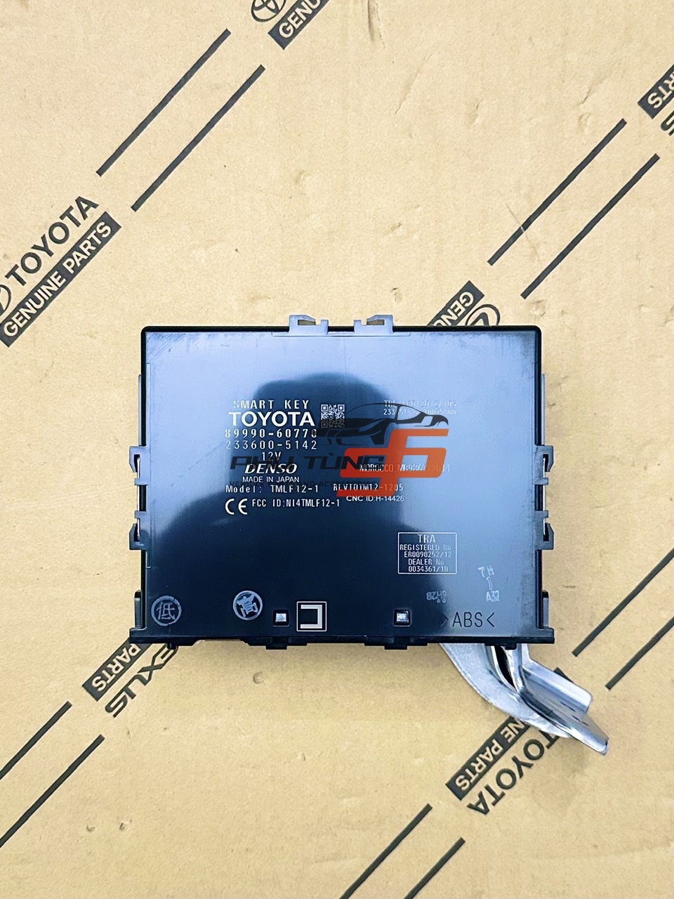 89990-60770  Hộp điều khiển chìa khóa Land Cruiser 2019