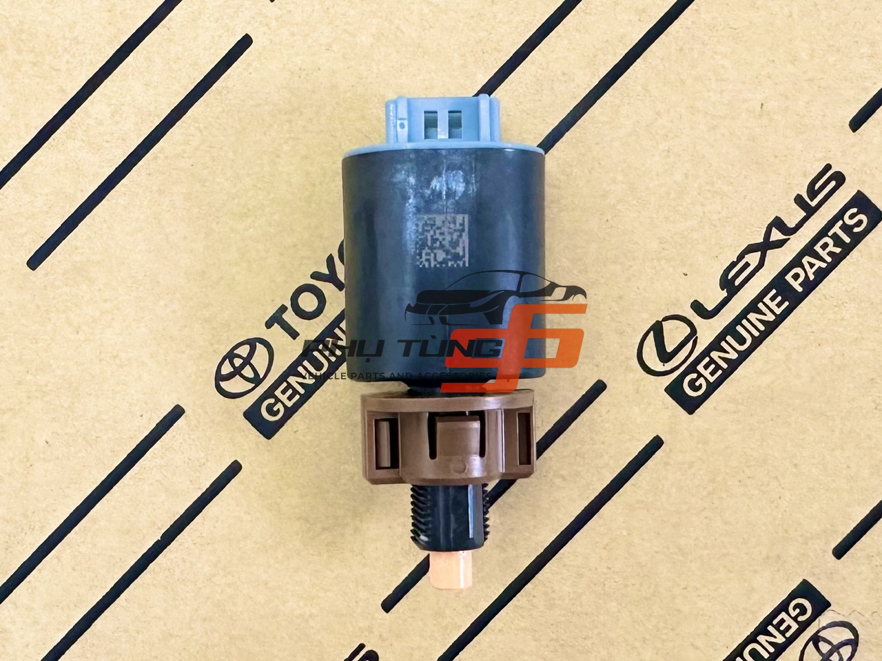 84340-09210 Công tắc đèn phanh Altis