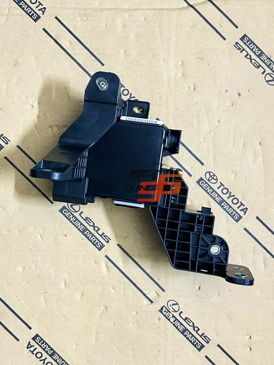 82731-60290 Hộp điều khiển Cowl Side Land Cruiser