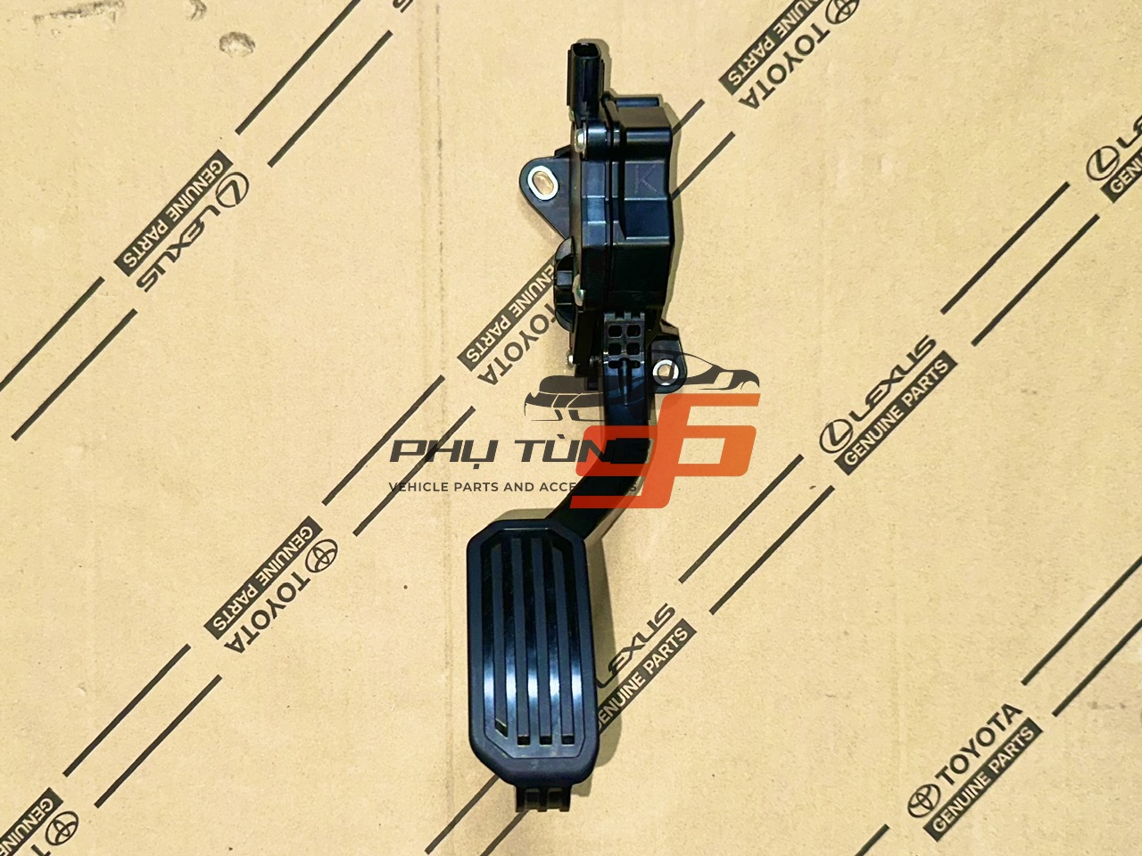 78110-33111 Chân ga Camry USA 2AR